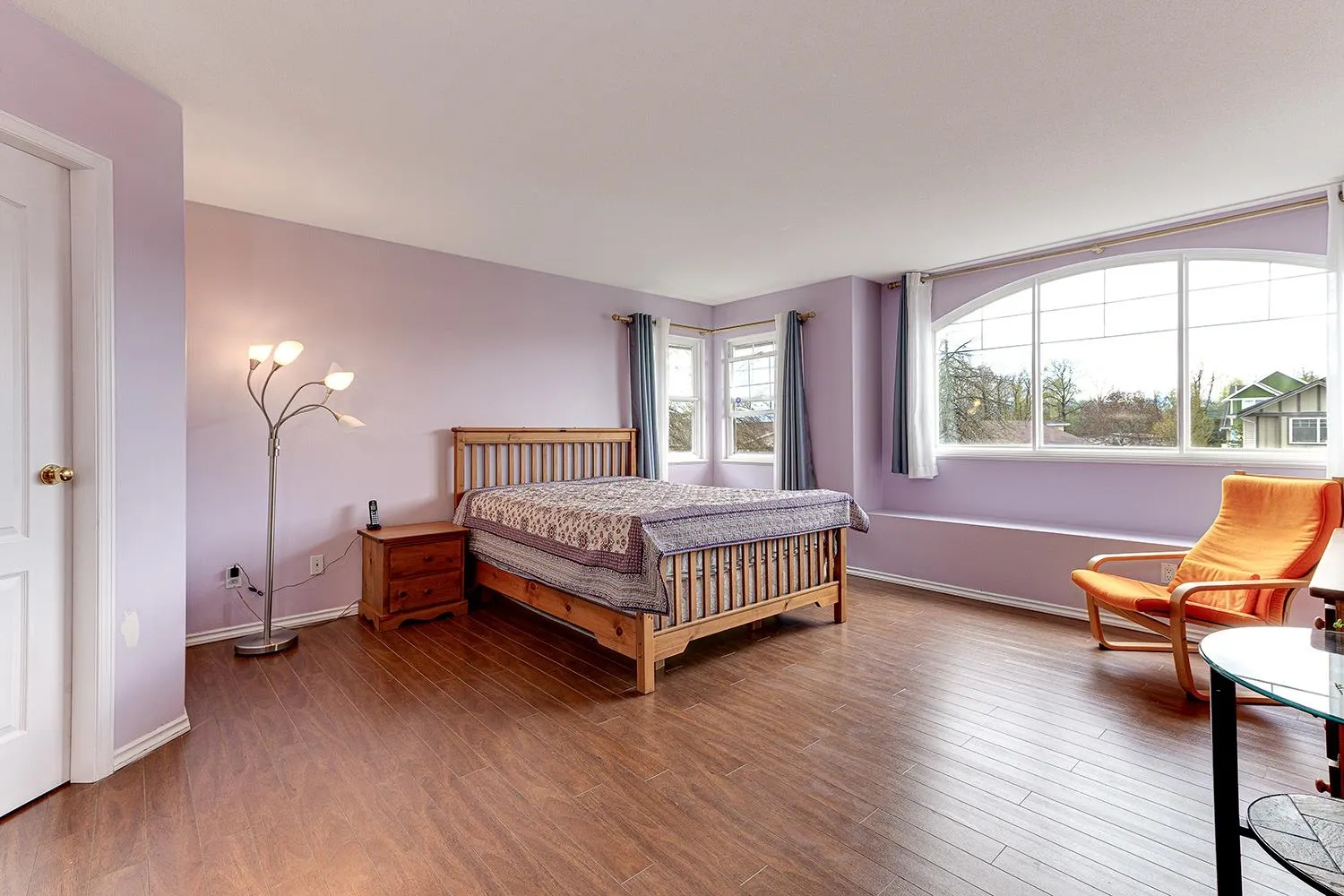 1077 Riverside Drive