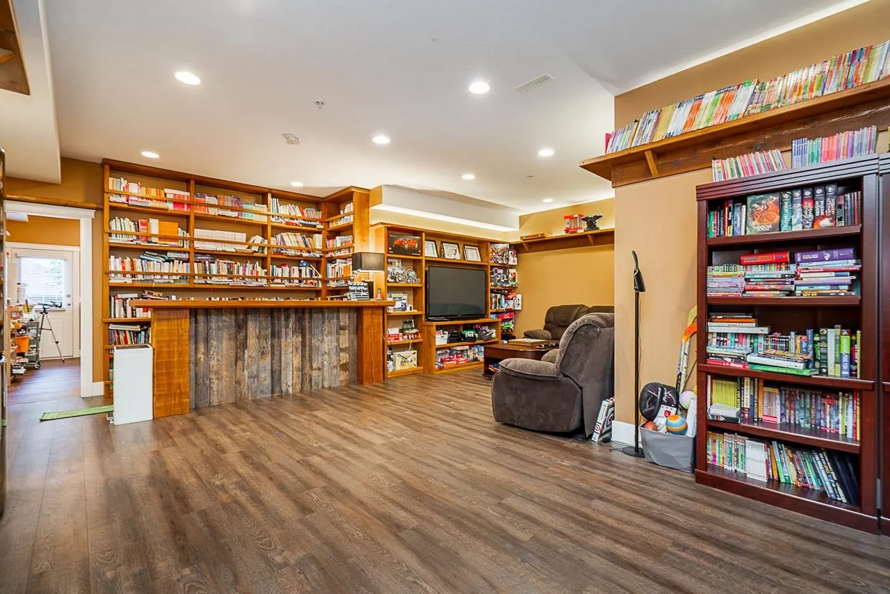 16 13210 Shoesmith Crescent