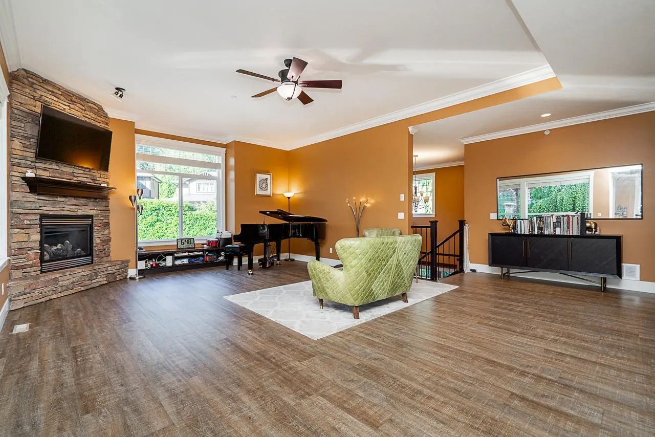 16 13210 Shoesmith Crescent