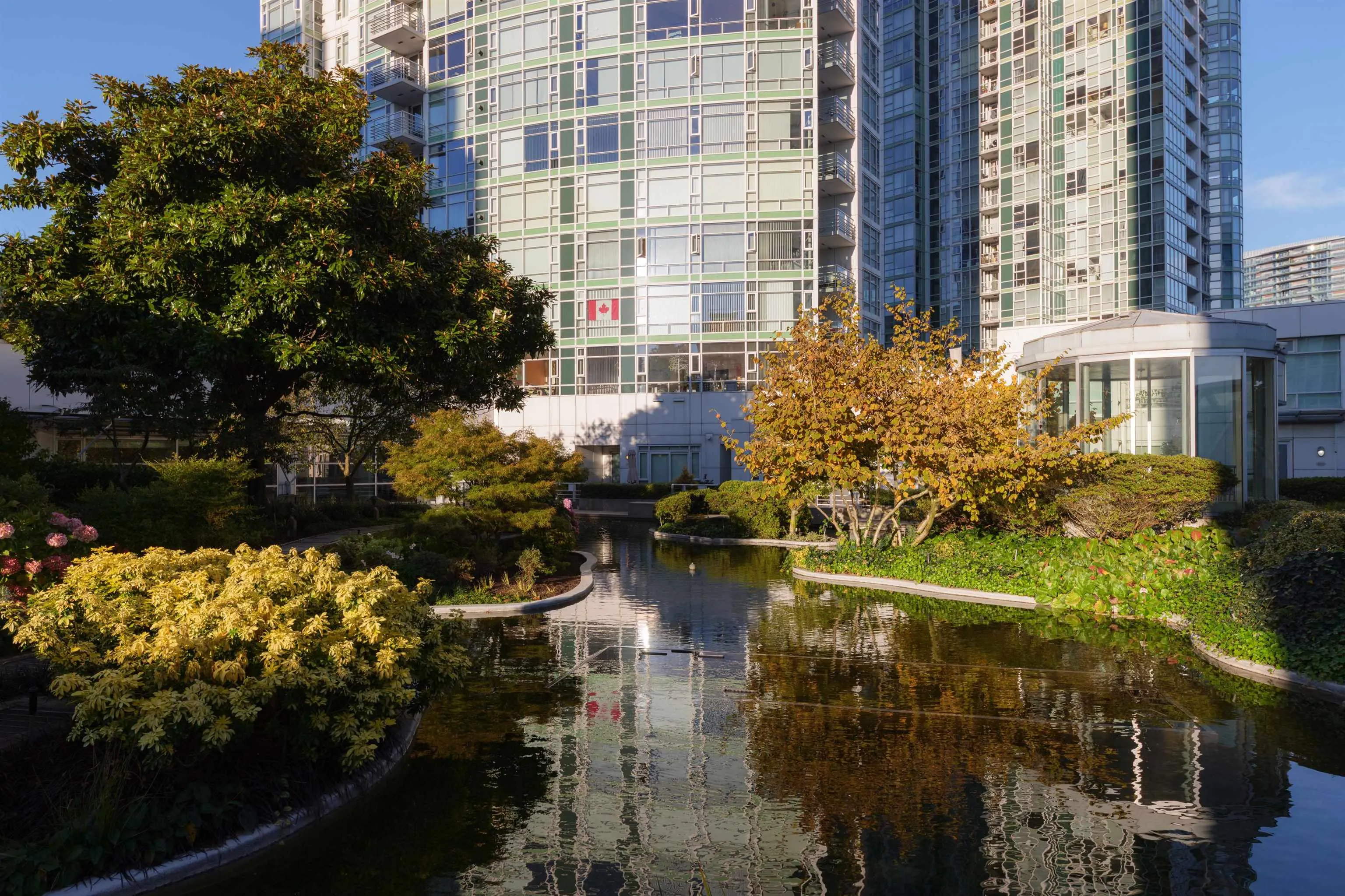 2305 1199 Marinaside Crescent