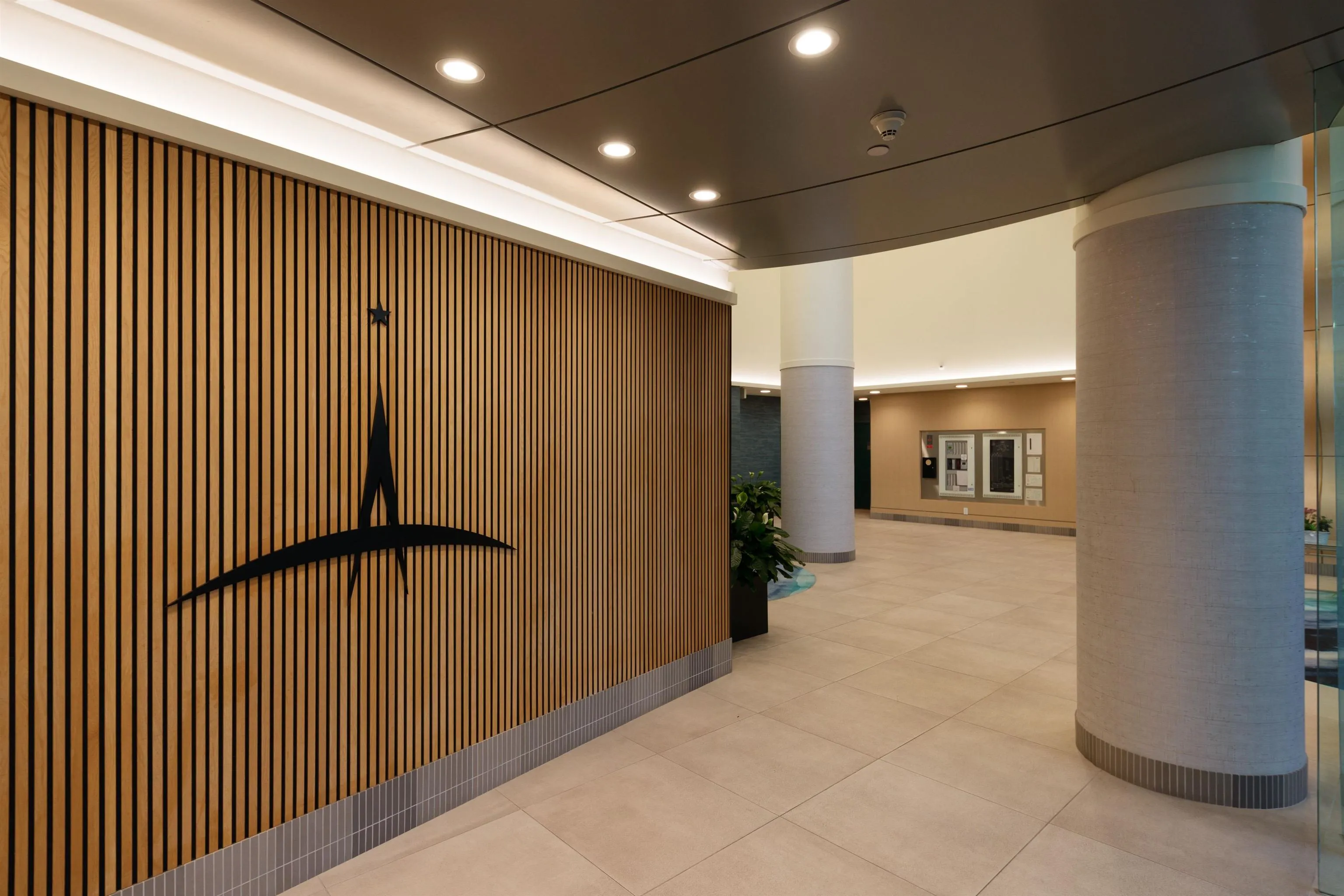 2305 1199 Marinaside Crescent