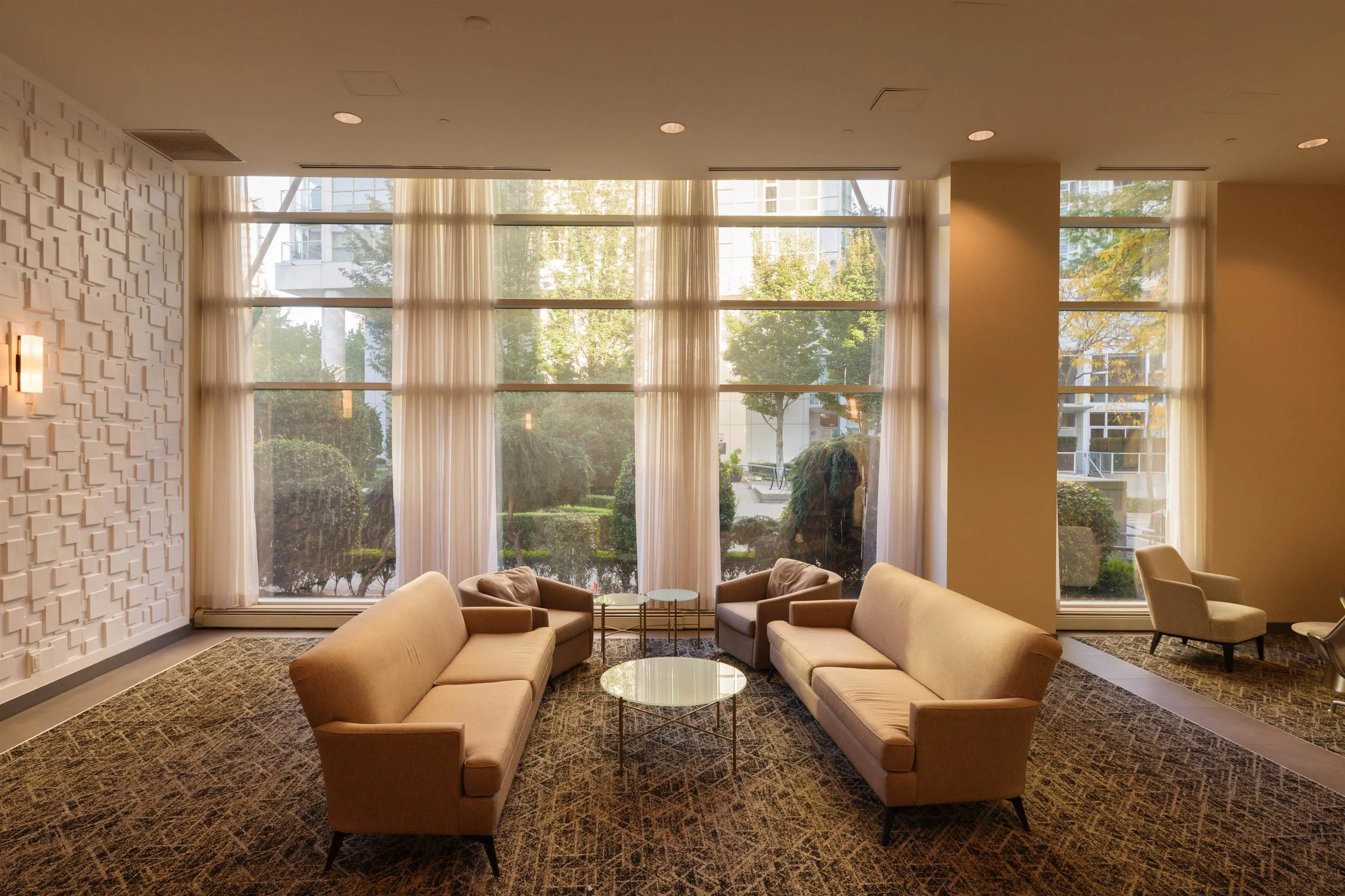 2305 1199 Marinaside Crescent