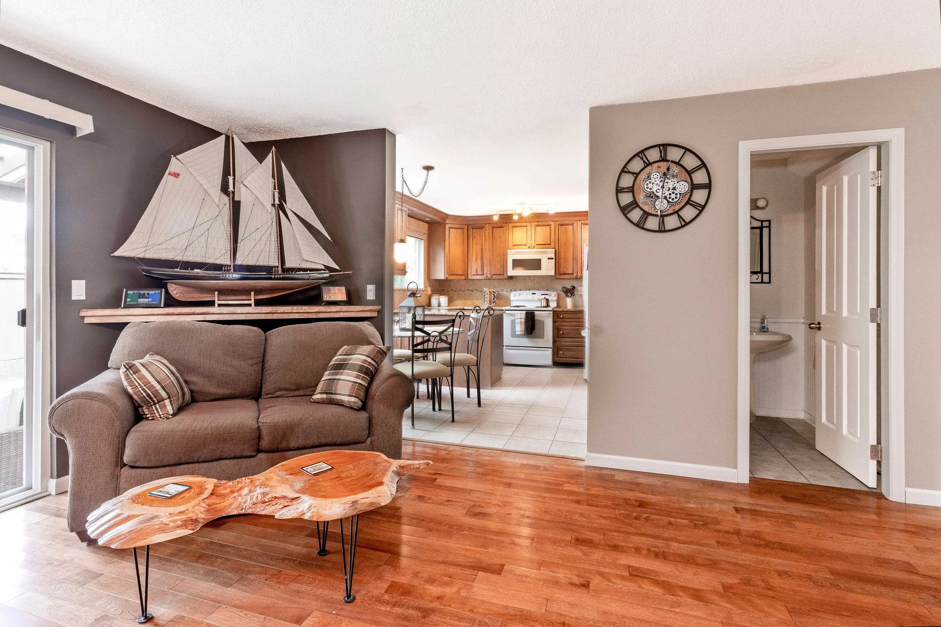 1276 Gabriola Drive