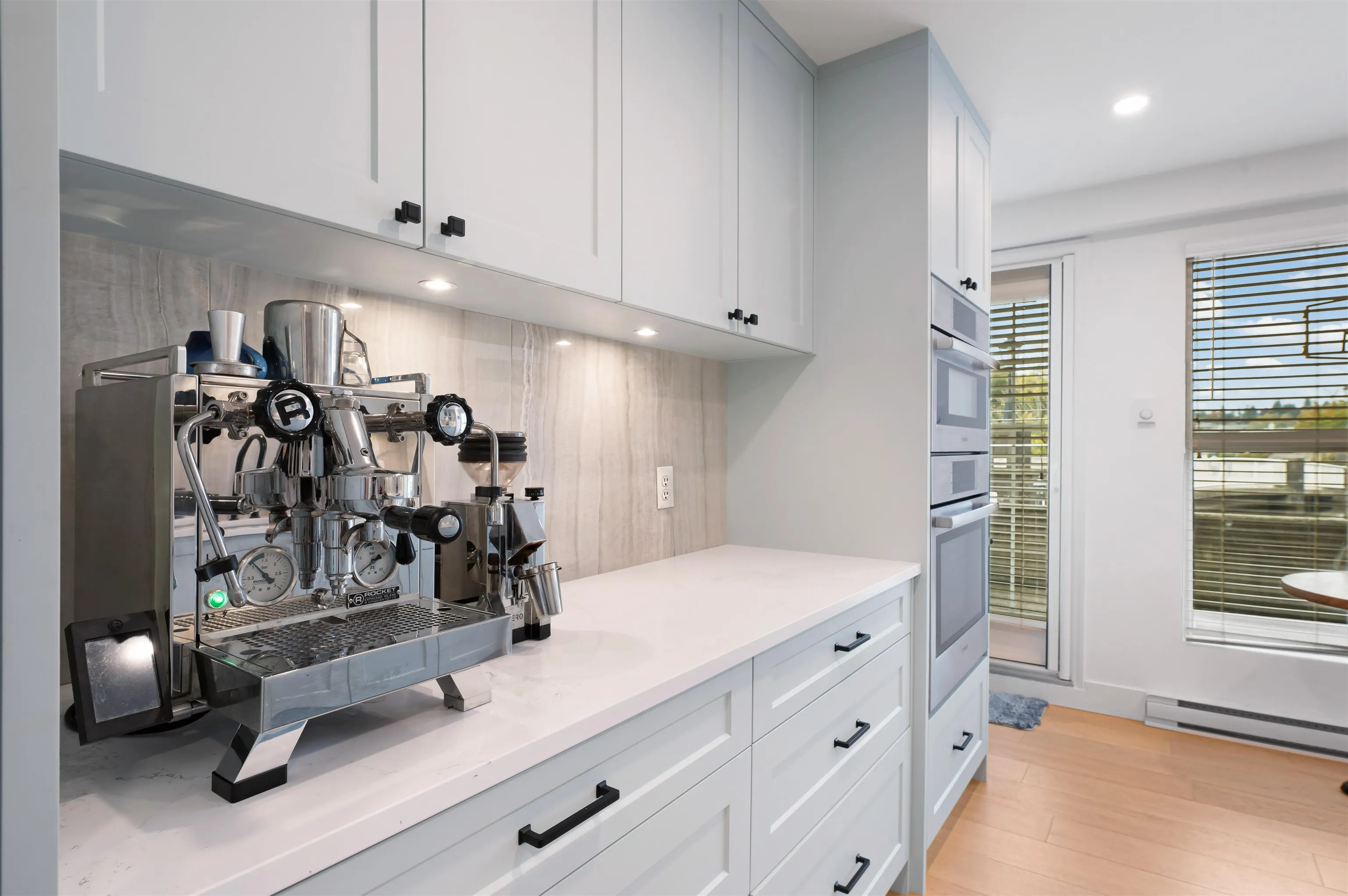 105 2 Renaissance Square