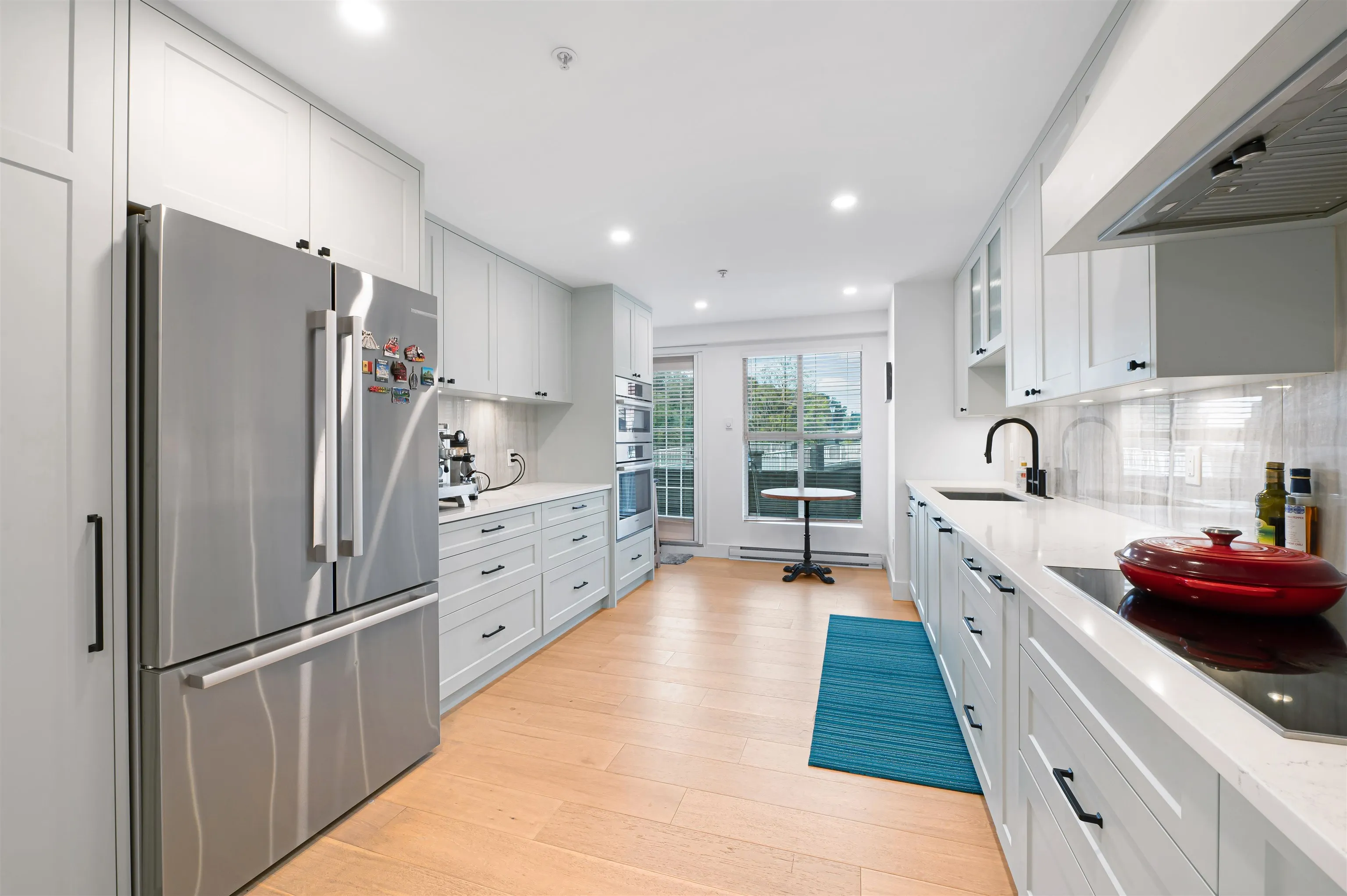 105 2 Renaissance Square