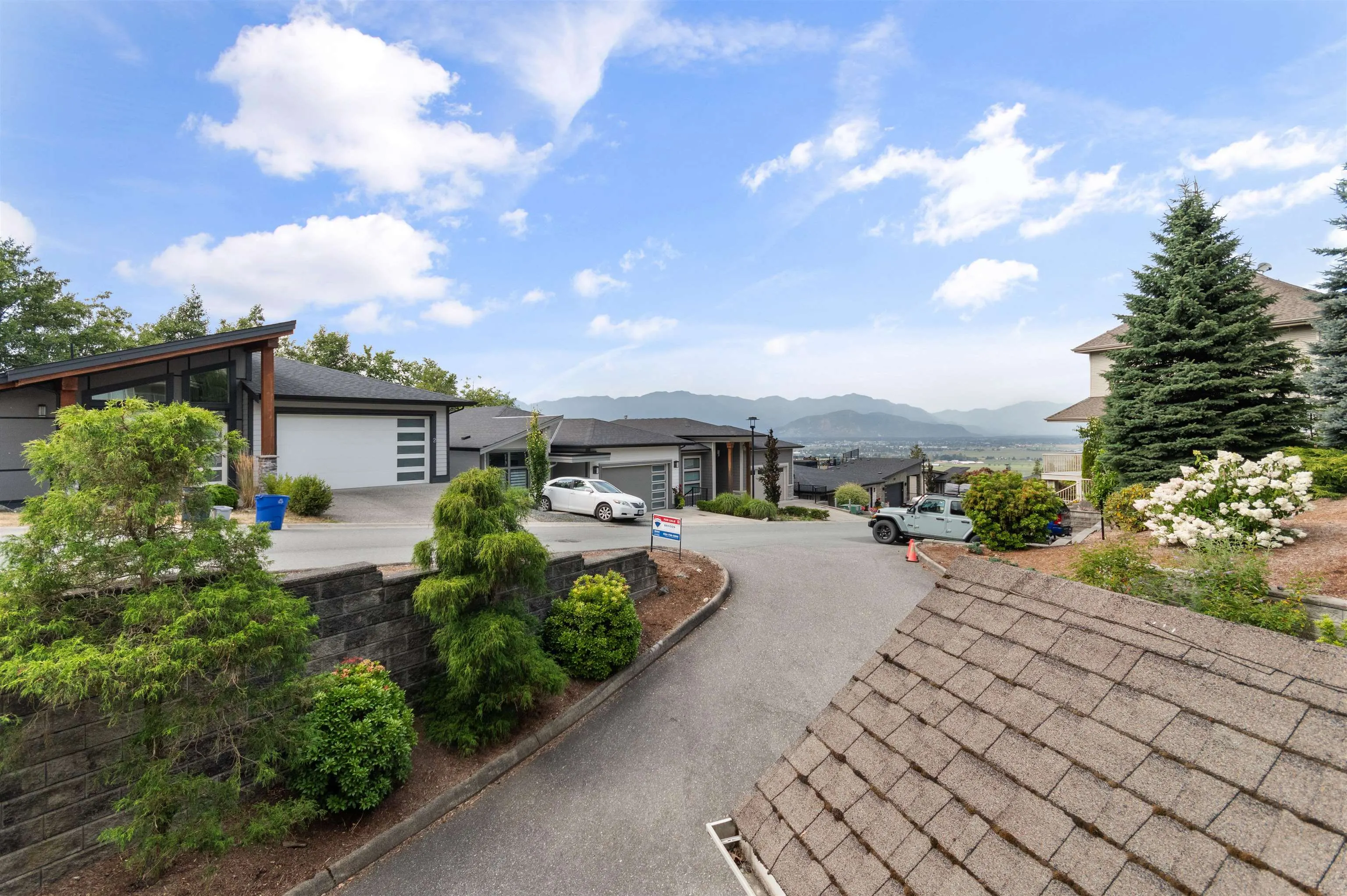 1602 5260 Goldspring Place