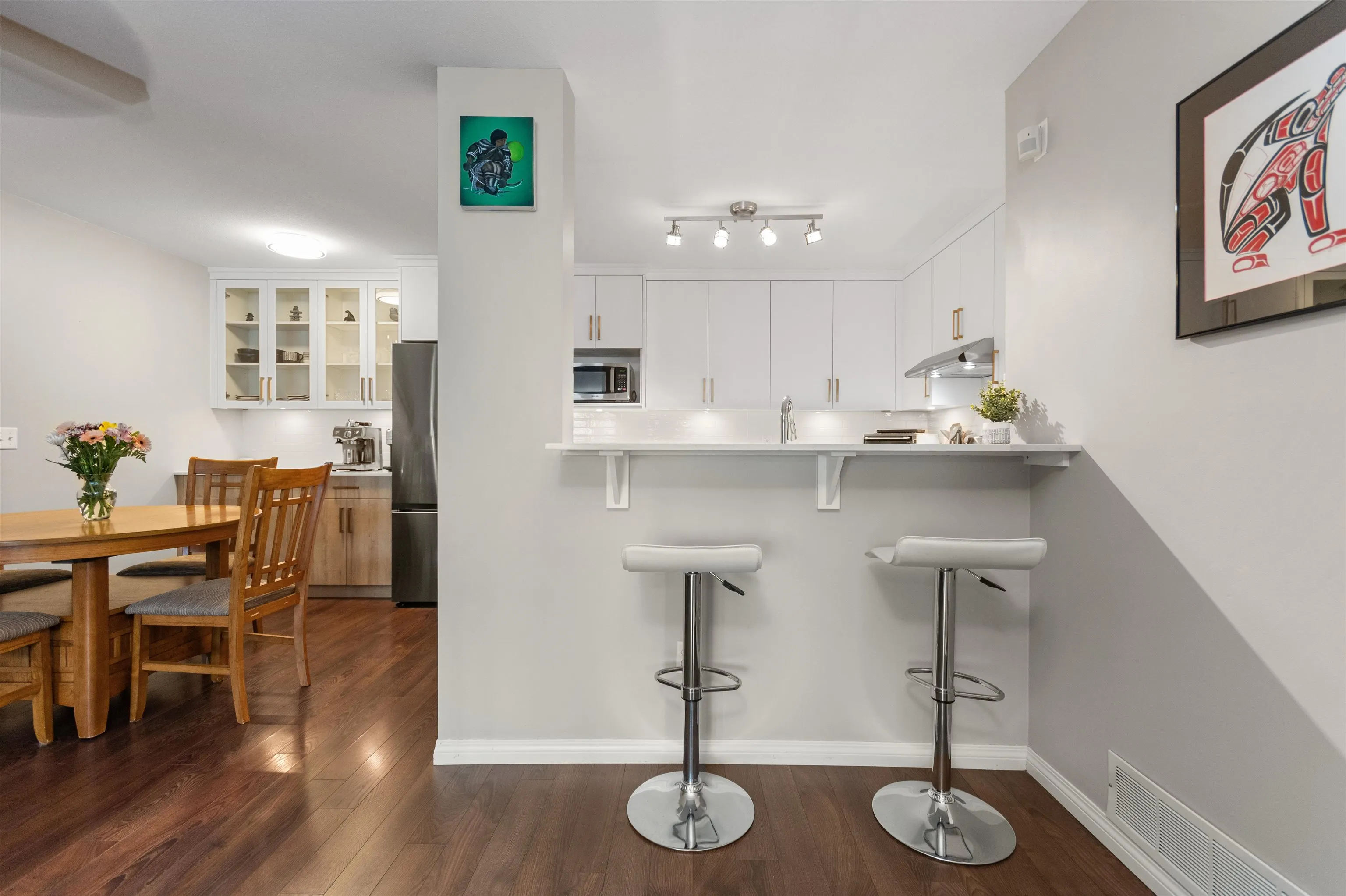 1602 5260 Goldspring Place