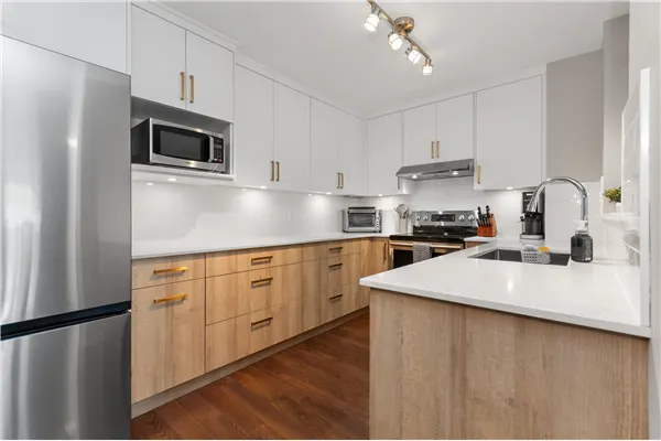 1602 5260 Goldspring Place