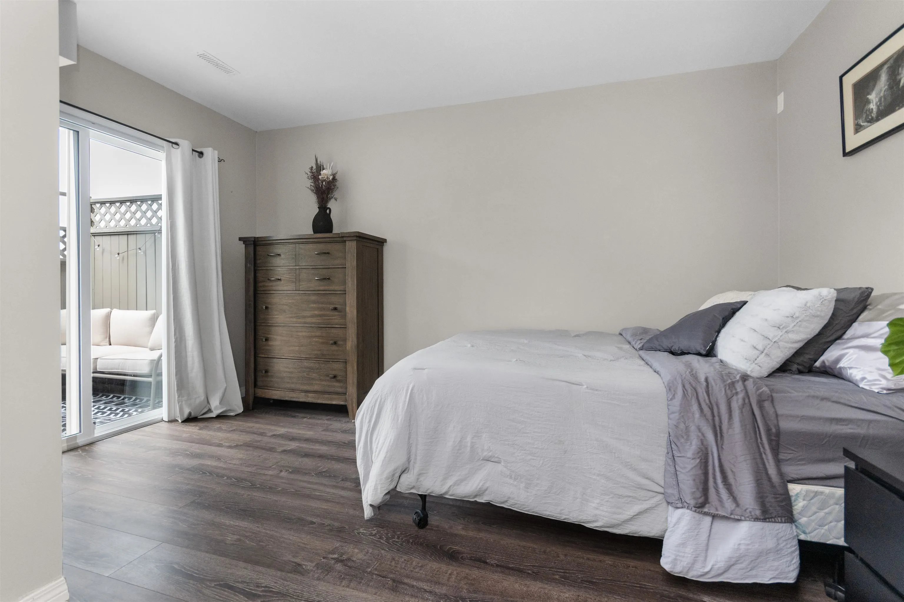 1602 5260 Goldspring Place