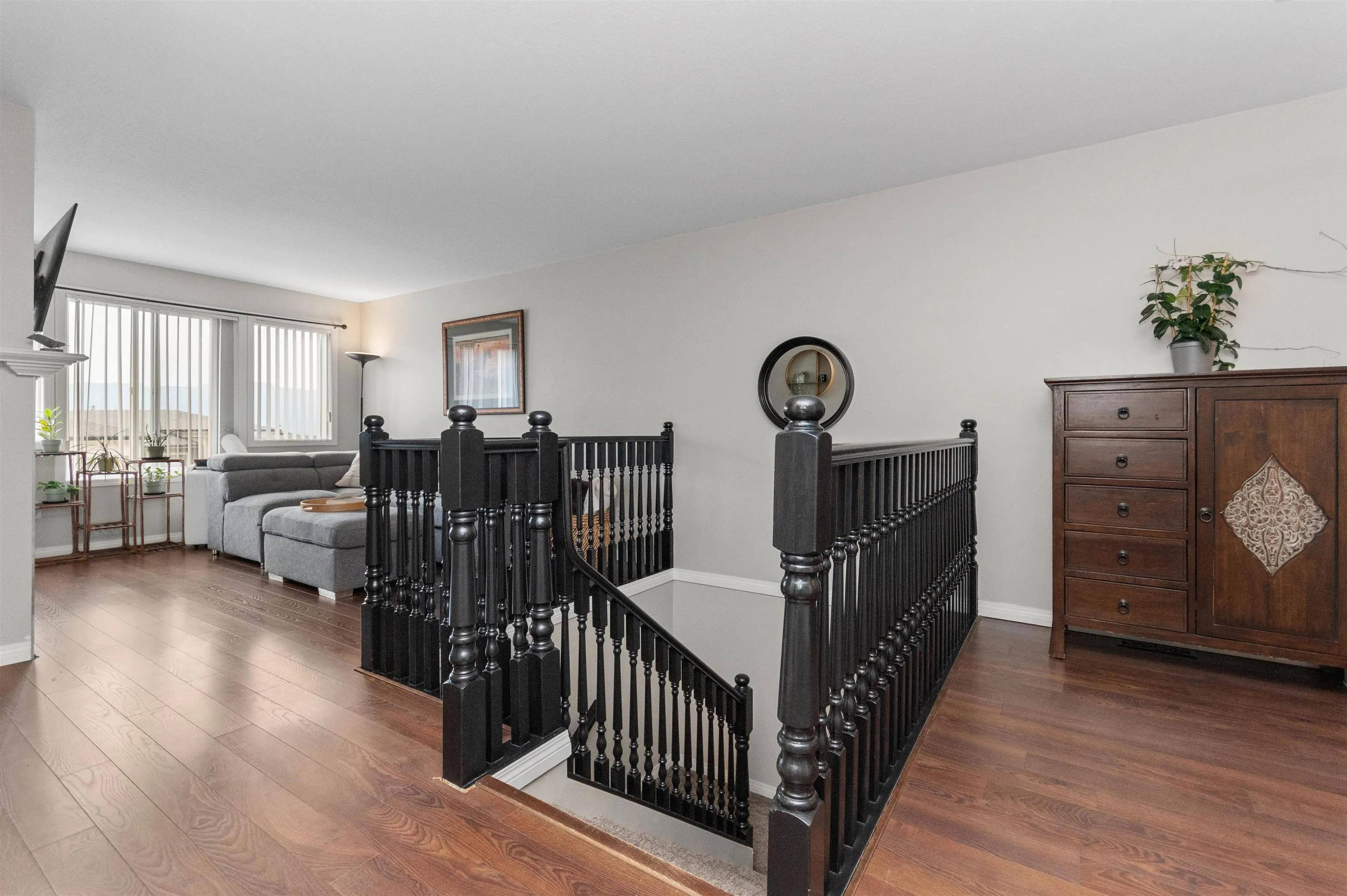 1602 5260 Goldspring Place