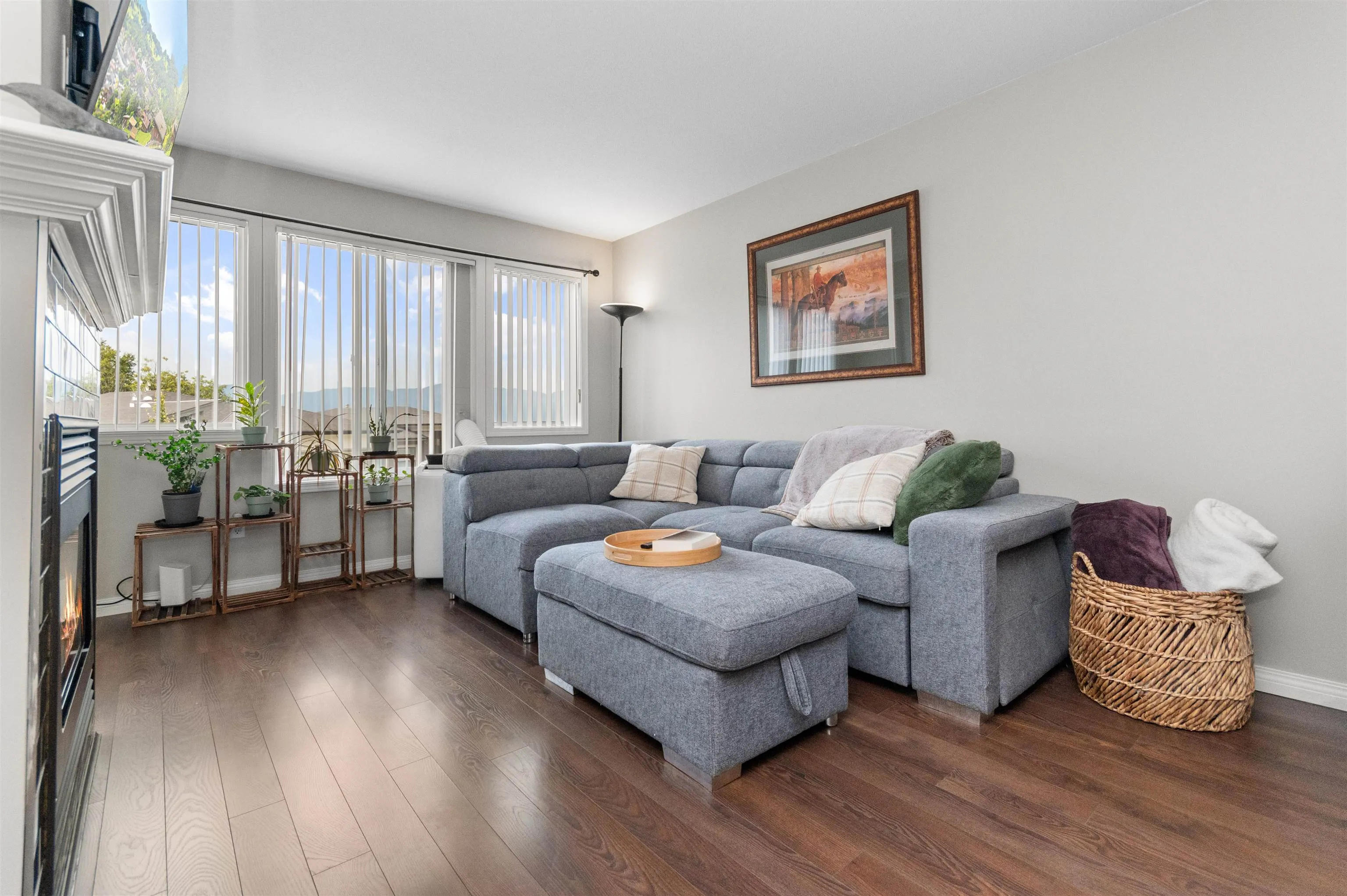 1602 5260 Goldspring Place