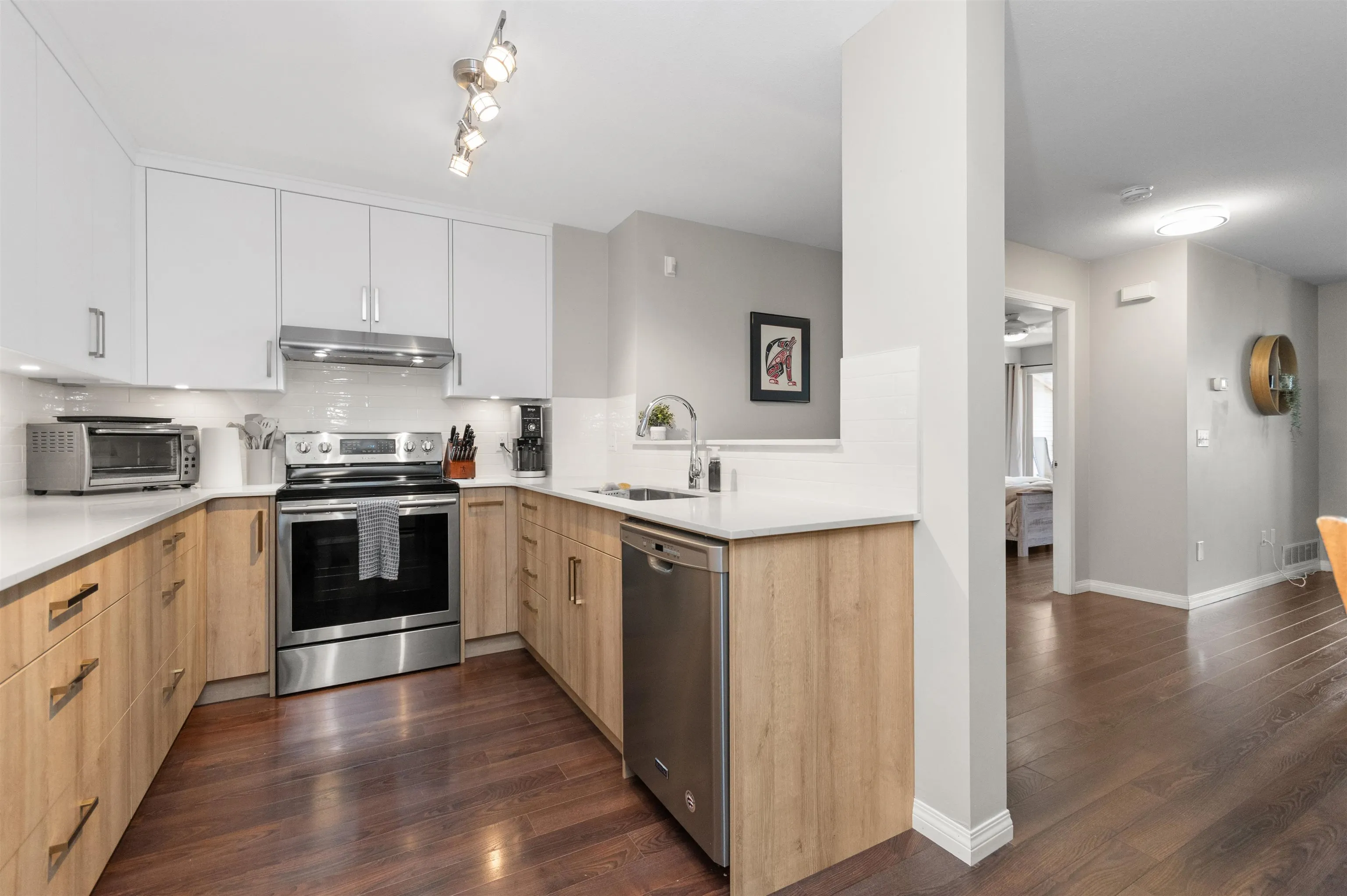 1602 5260 Goldspring Place