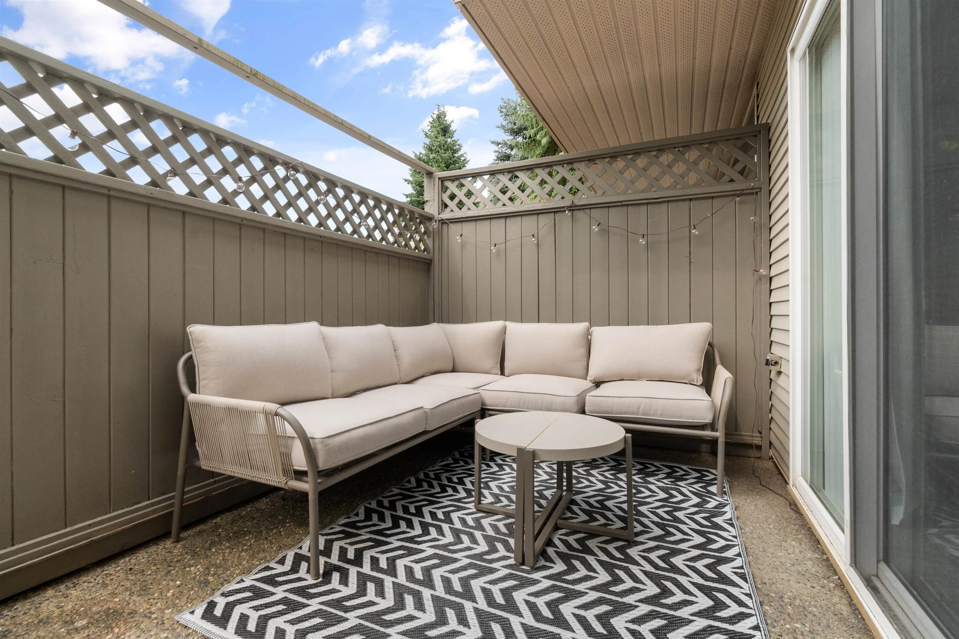 1602 5260 Goldspring Place