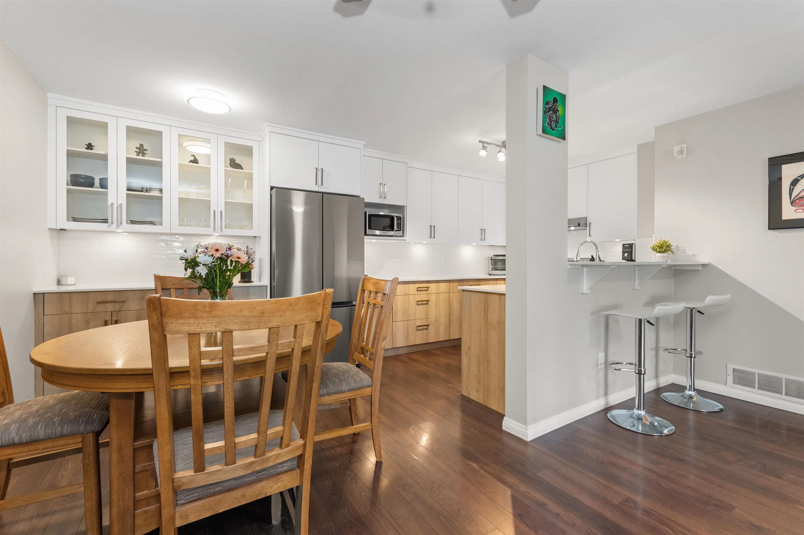 1602 5260 Goldspring Place