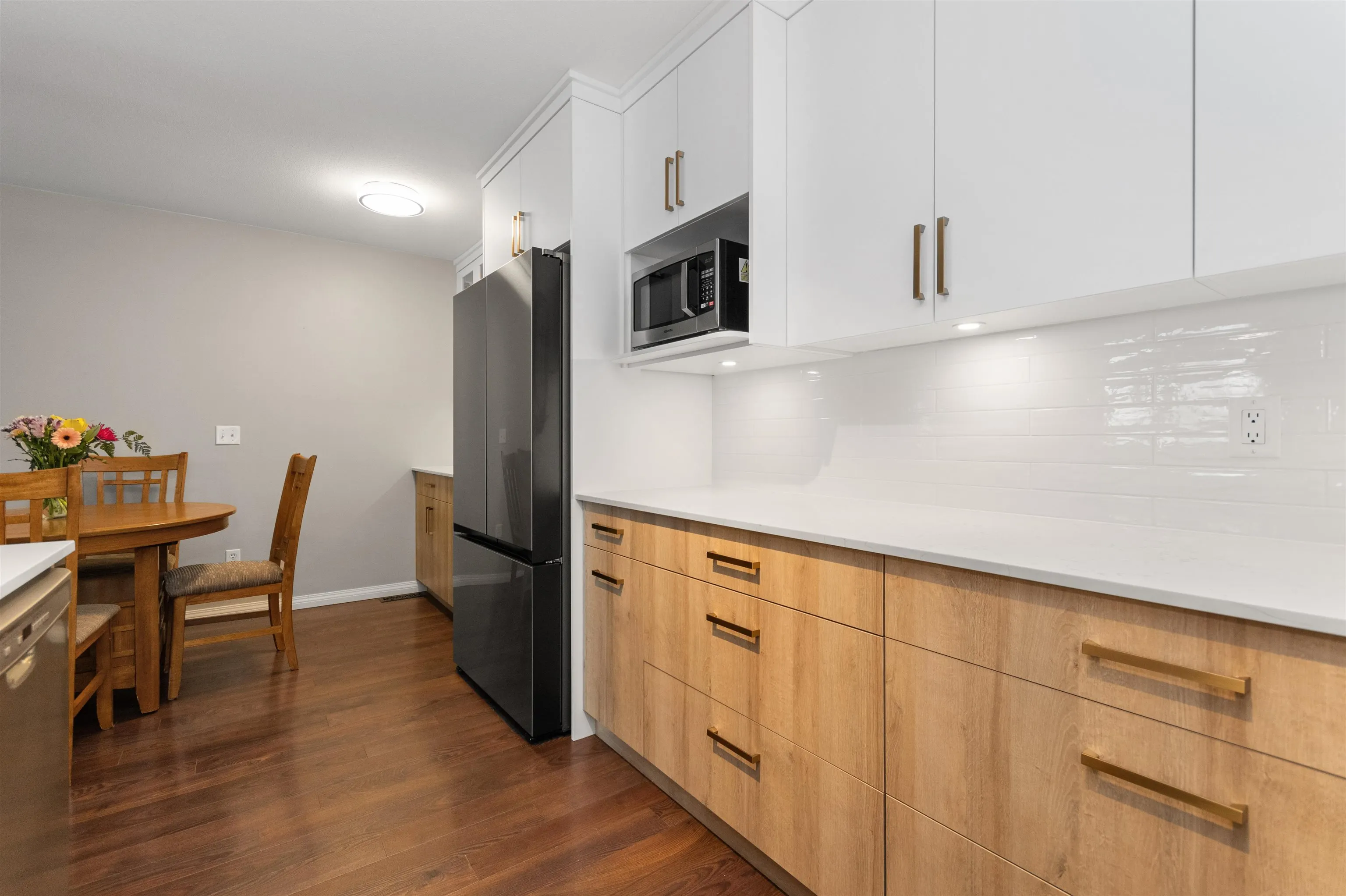 1602 5260 Goldspring Place