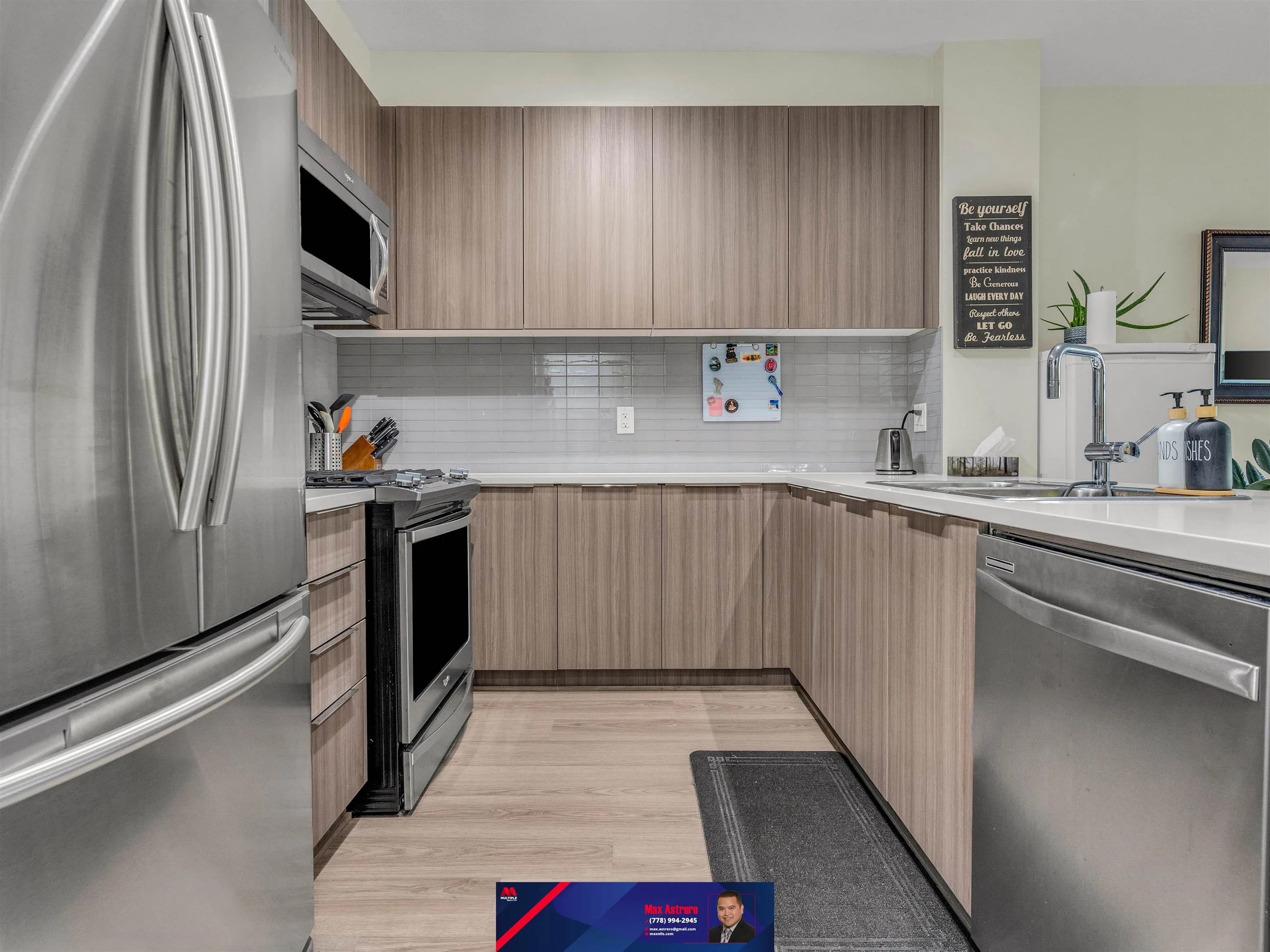 302 1151 Windsor Mews