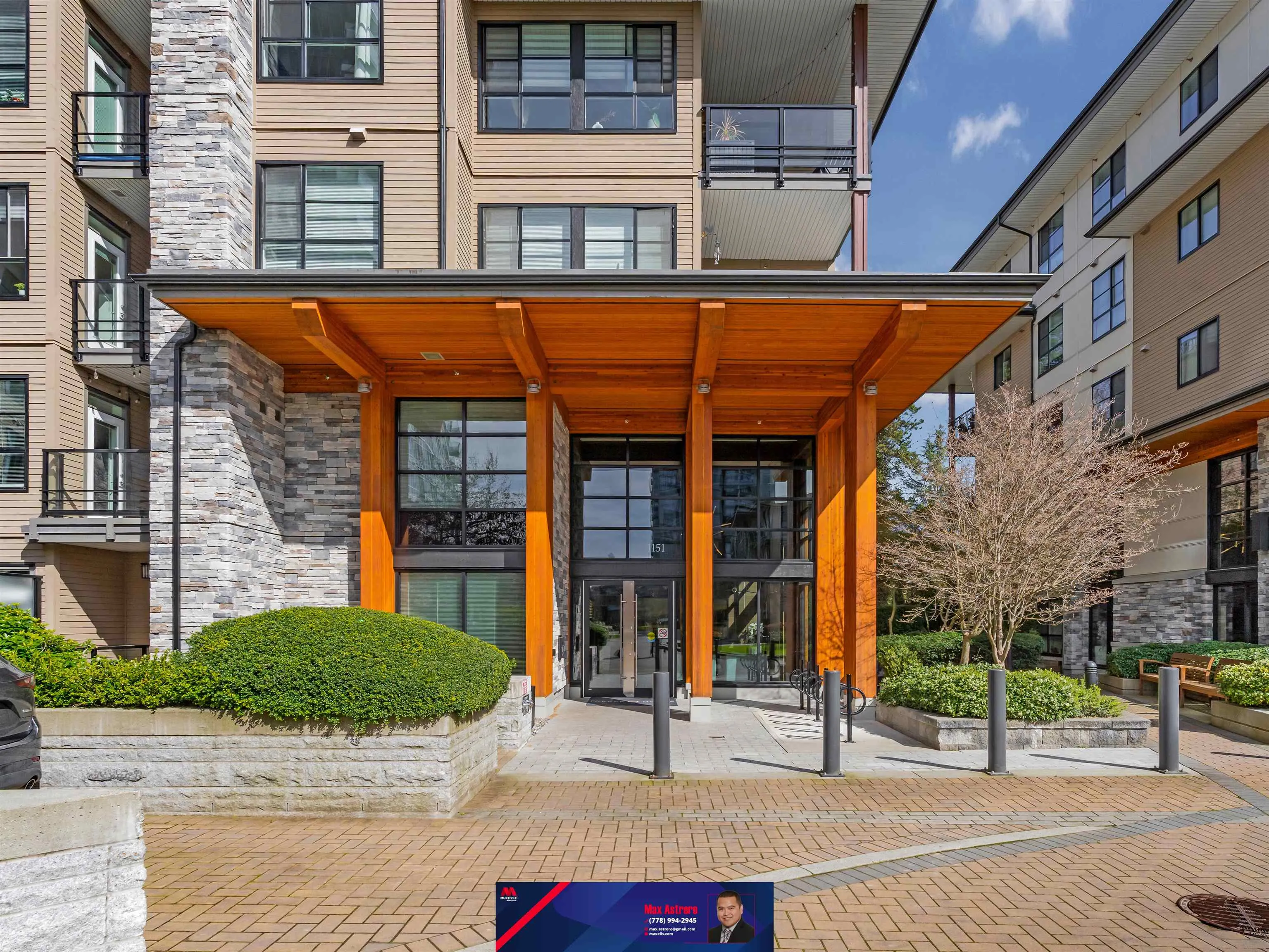 302 1151 Windsor Mews