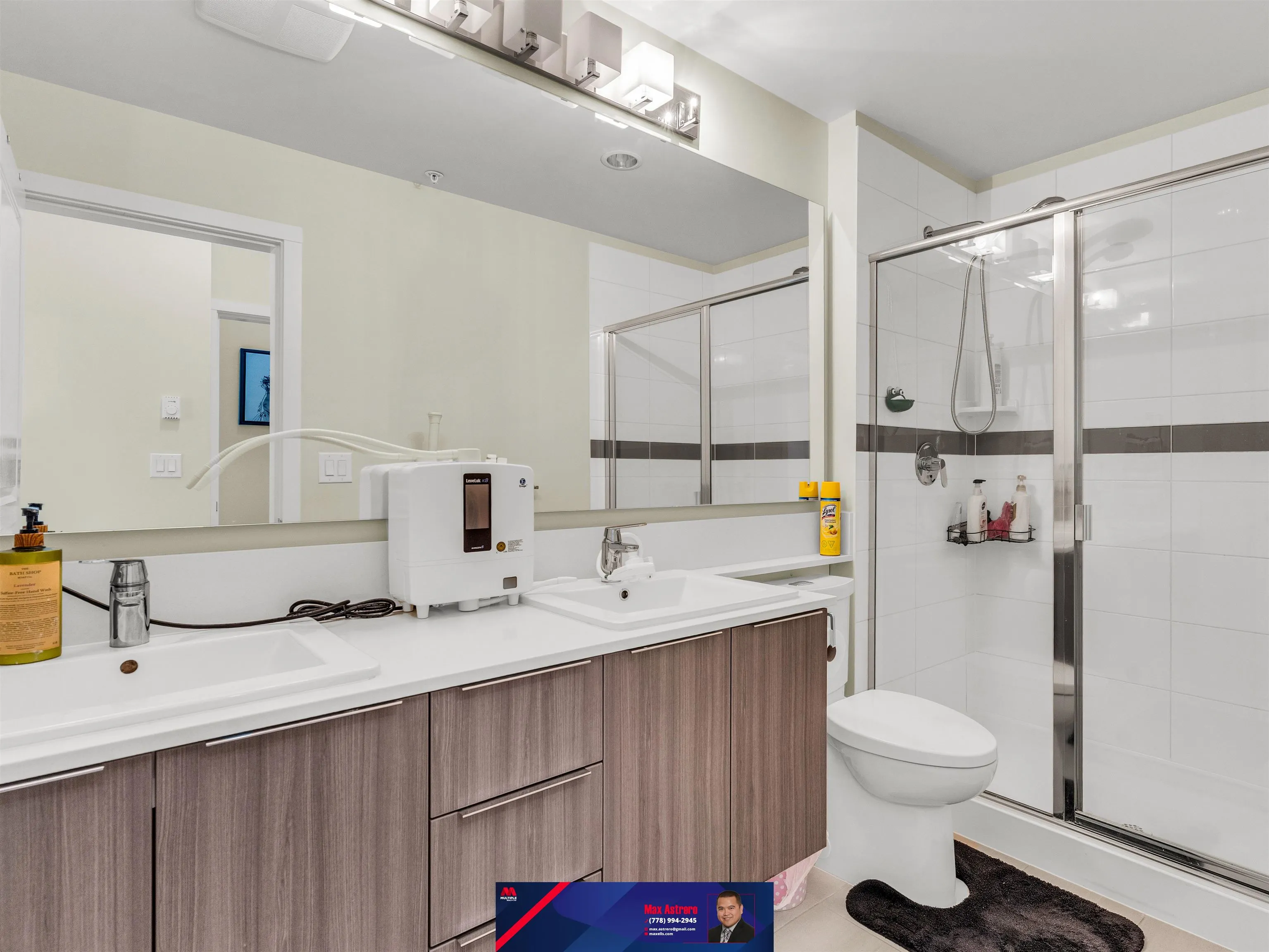 302 1151 Windsor Mews