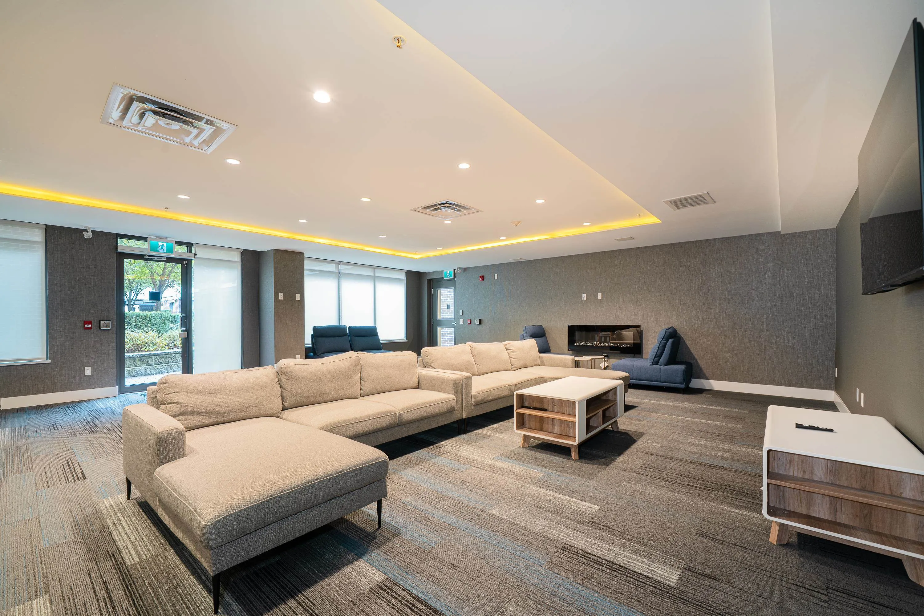 317 5355 Lane Street