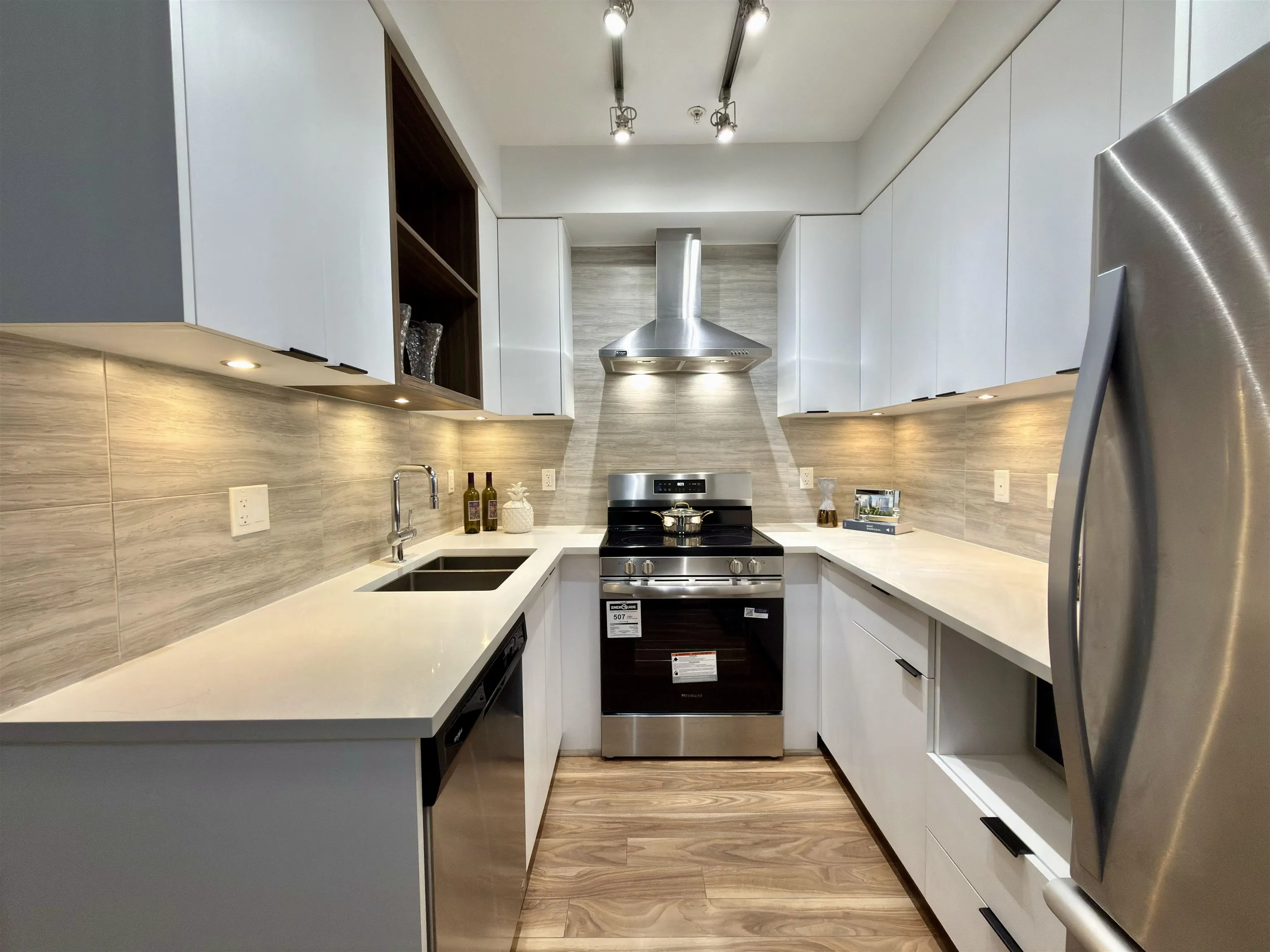 317 5355 Lane Street