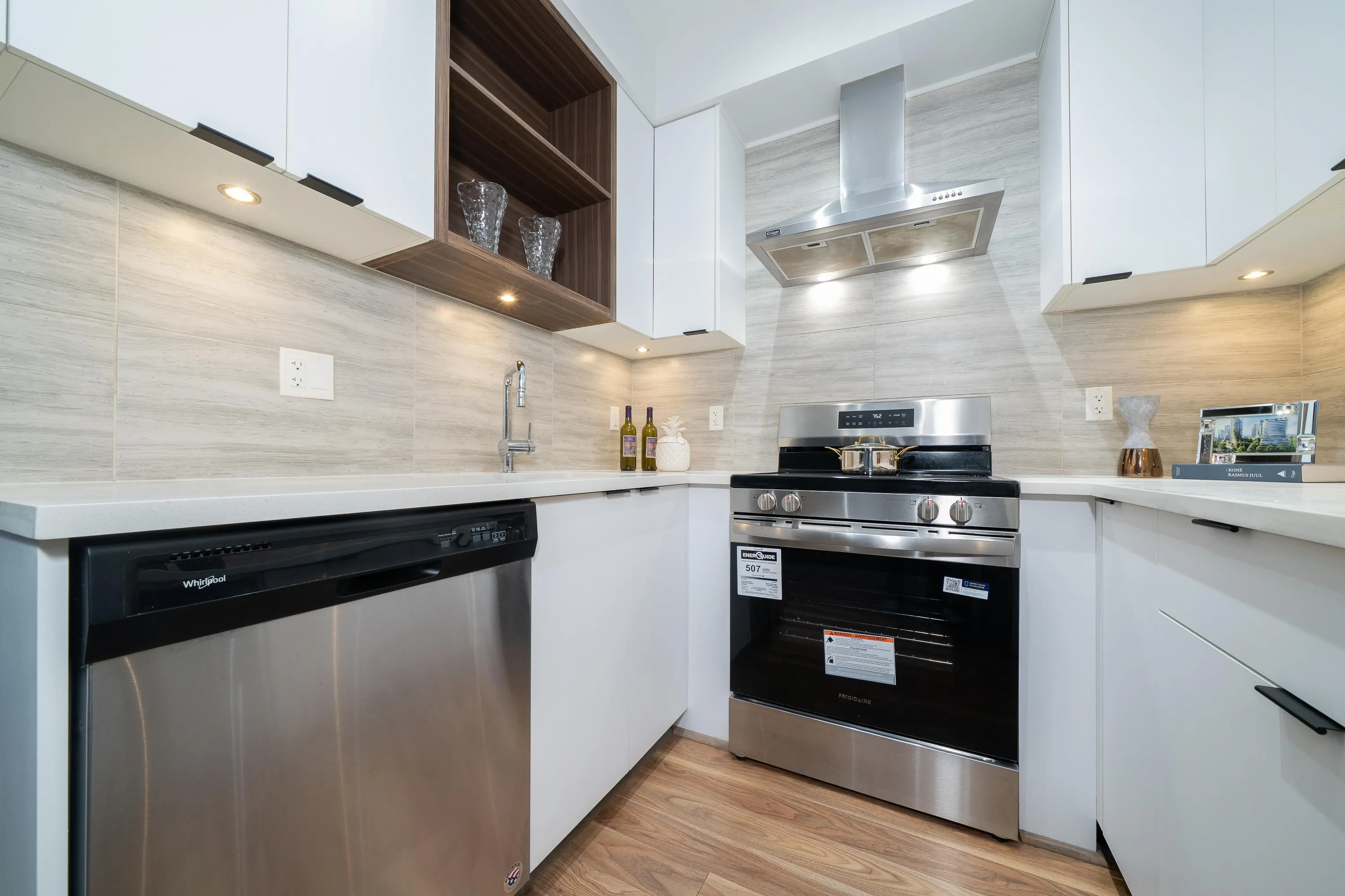 317 5355 Lane Street