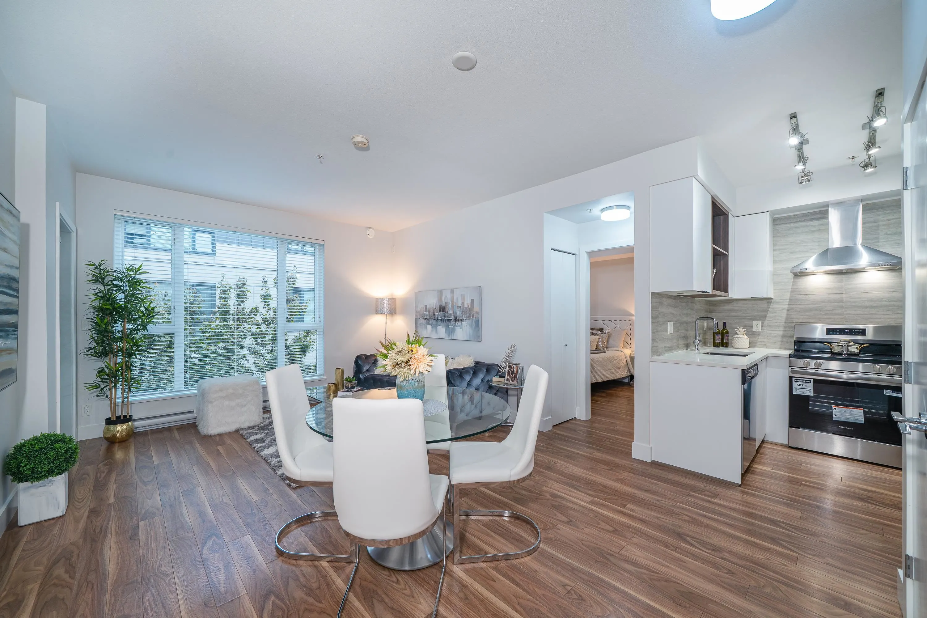 317 5355 Lane Street