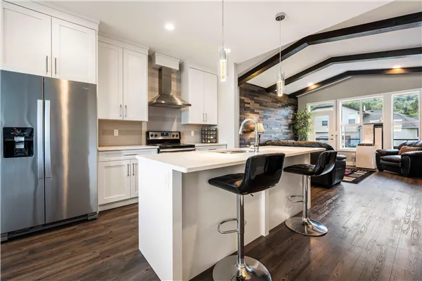 7 5665 Promontory Road