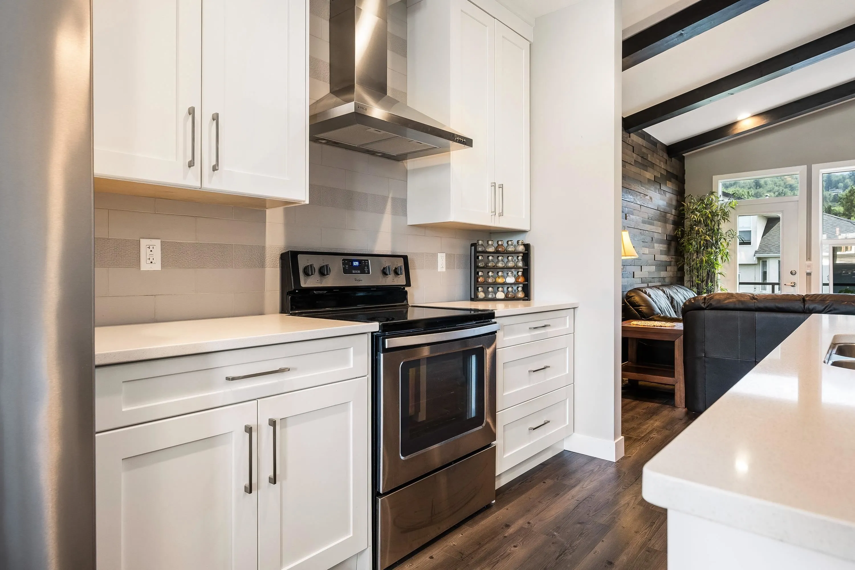 7 5665 Promontory Road