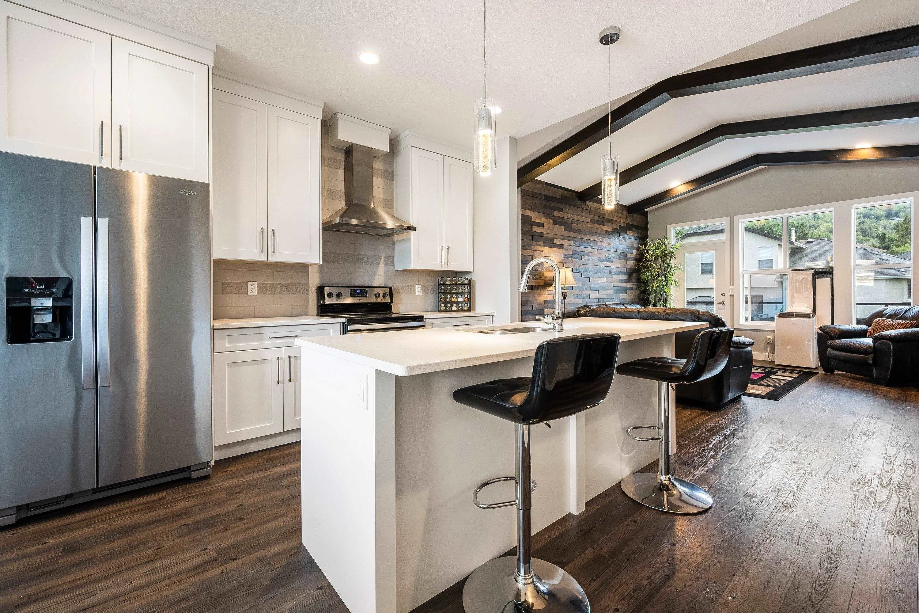 7 5665 Promontory Road