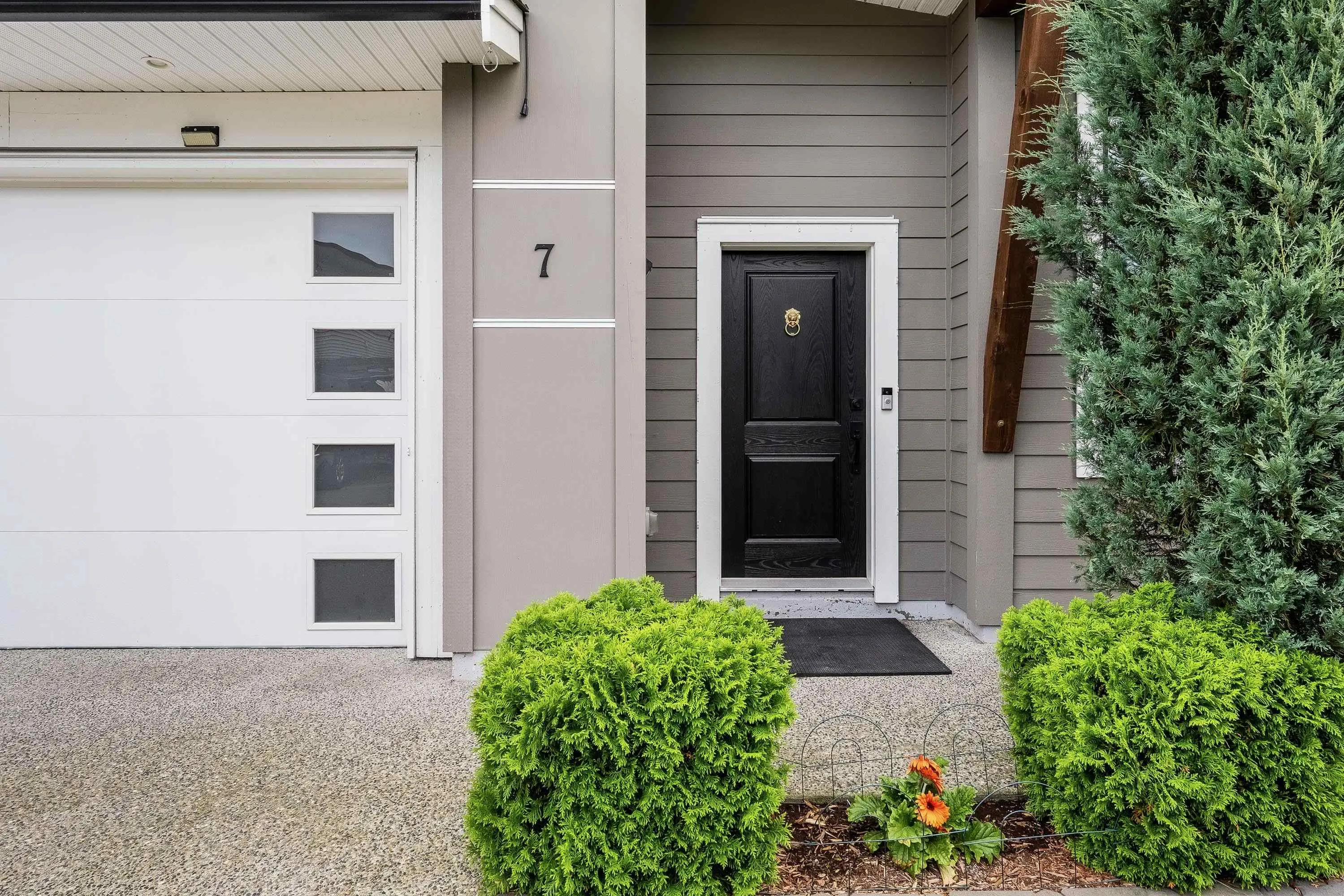 7 5665 Promontory Road