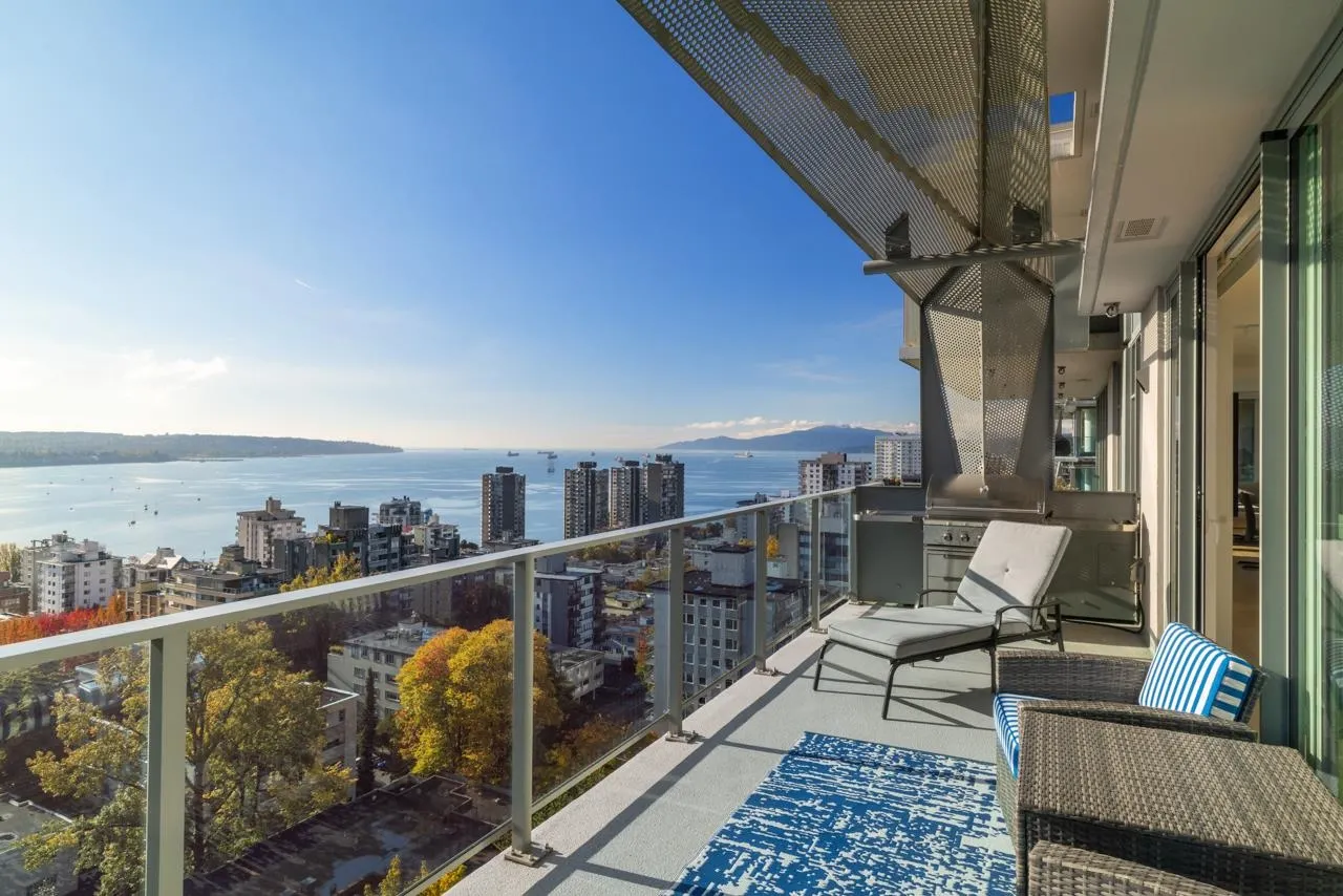 1704 1365 Davie Street