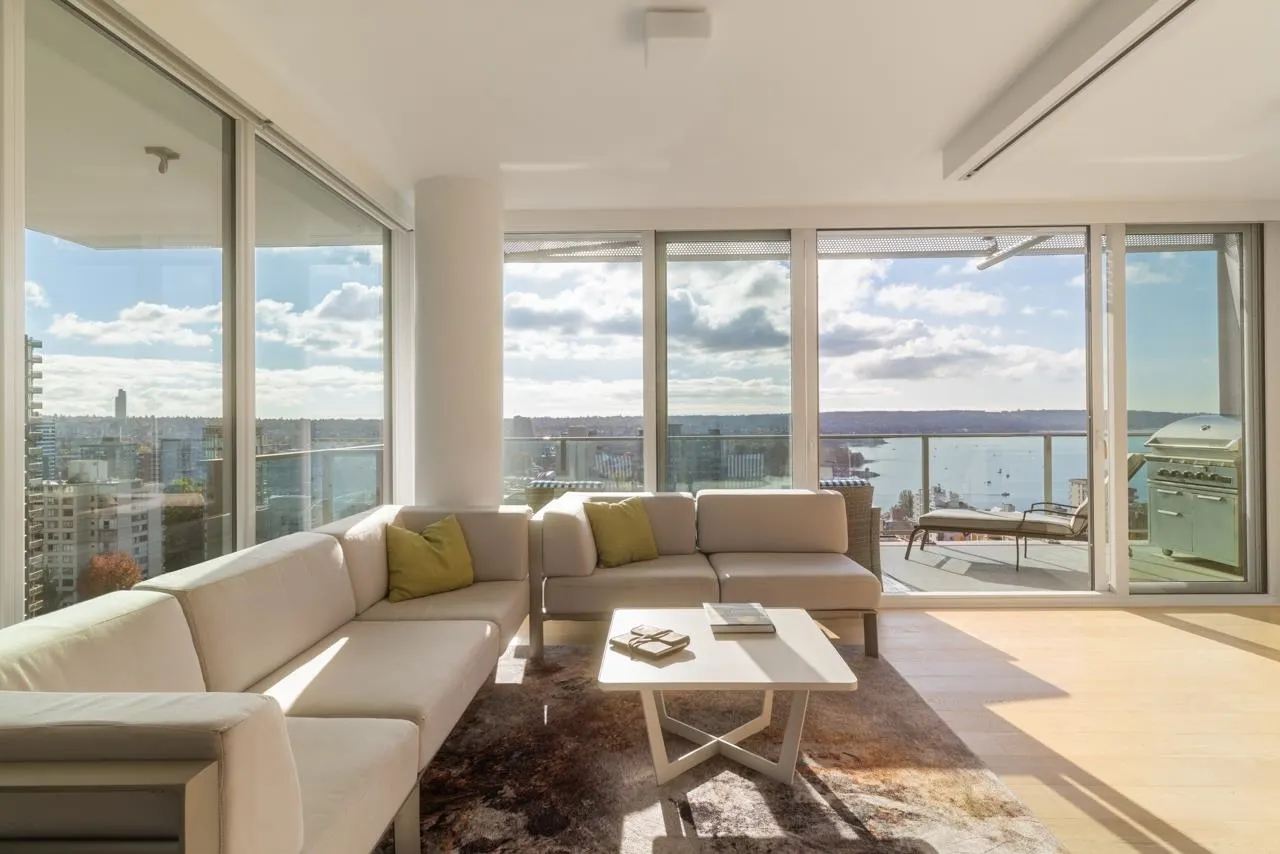 1704 1365 Davie Street