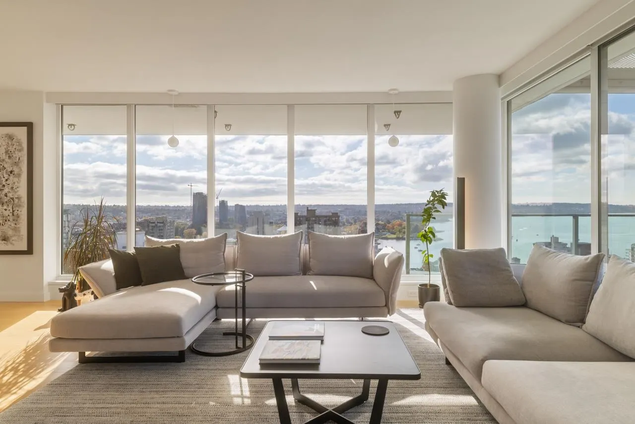 1704 1365 Davie Street