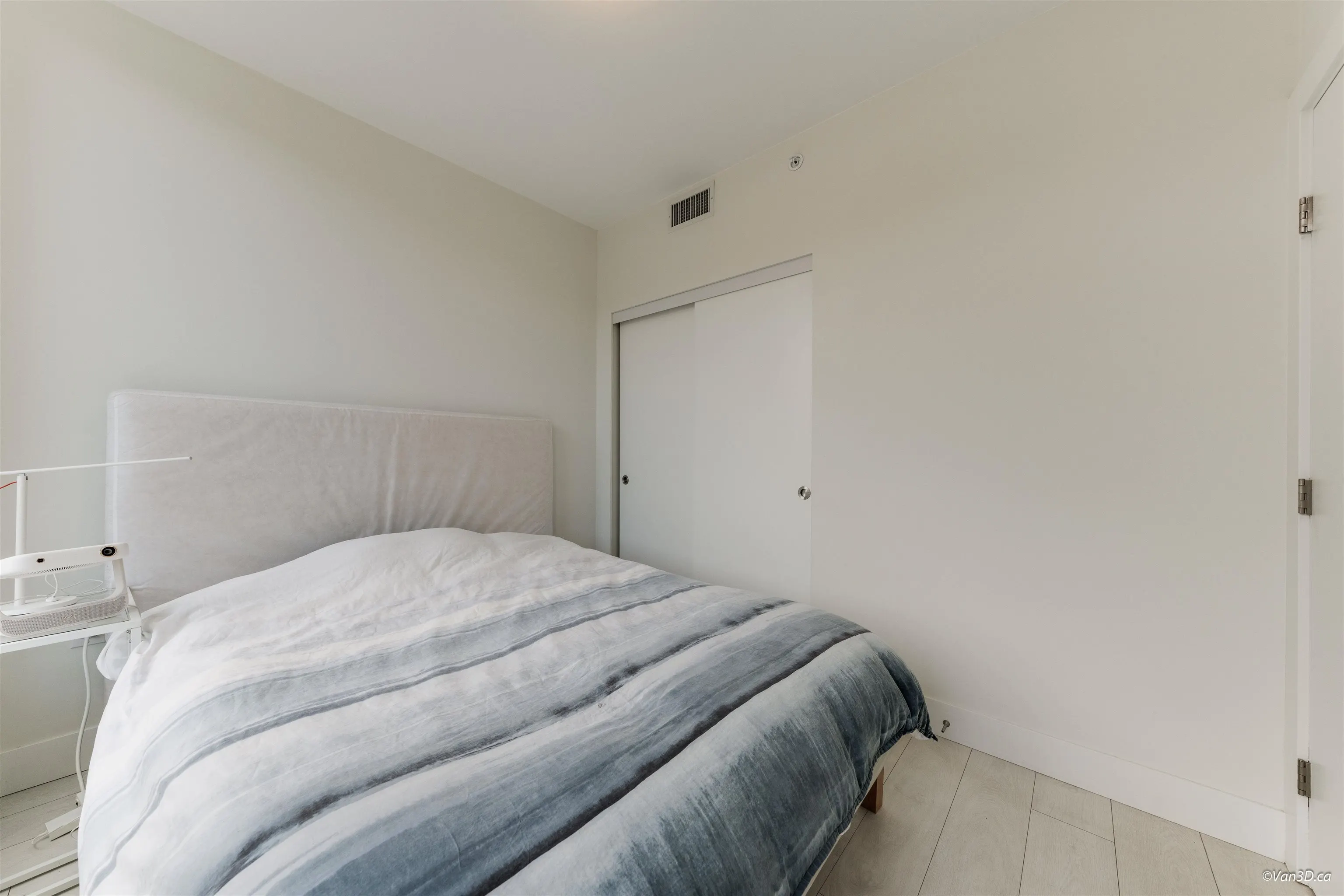 906 3438 Sawmill Crescent