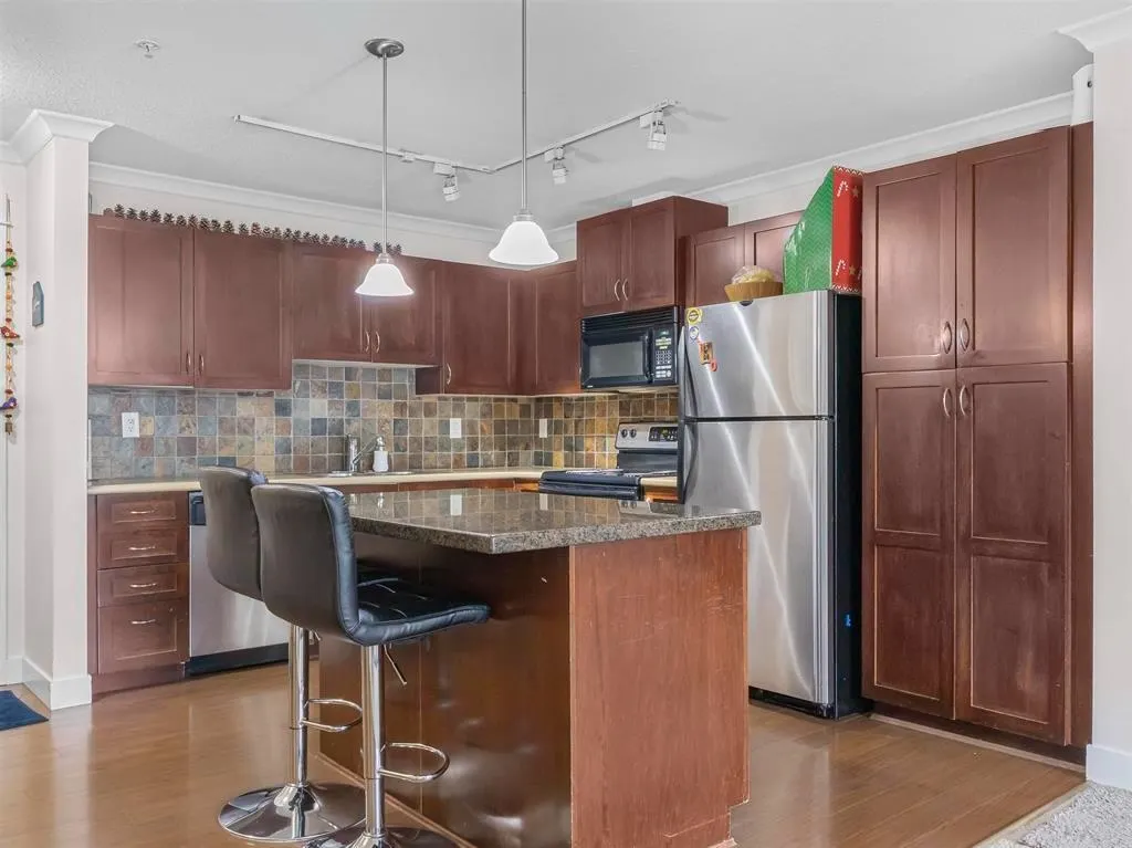 101 2955 Diamond Crescent