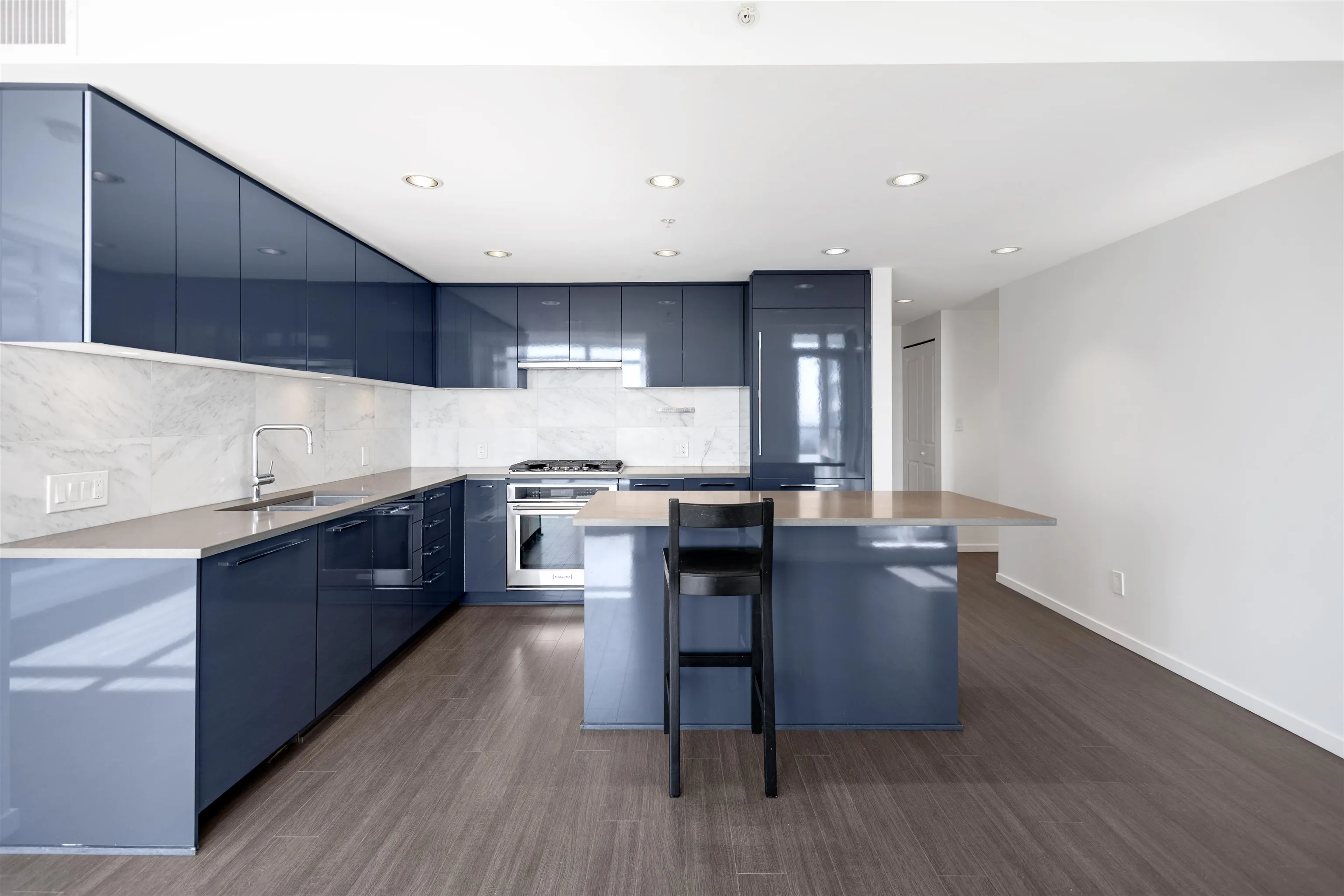 1701 6700 Dunblane Avenue