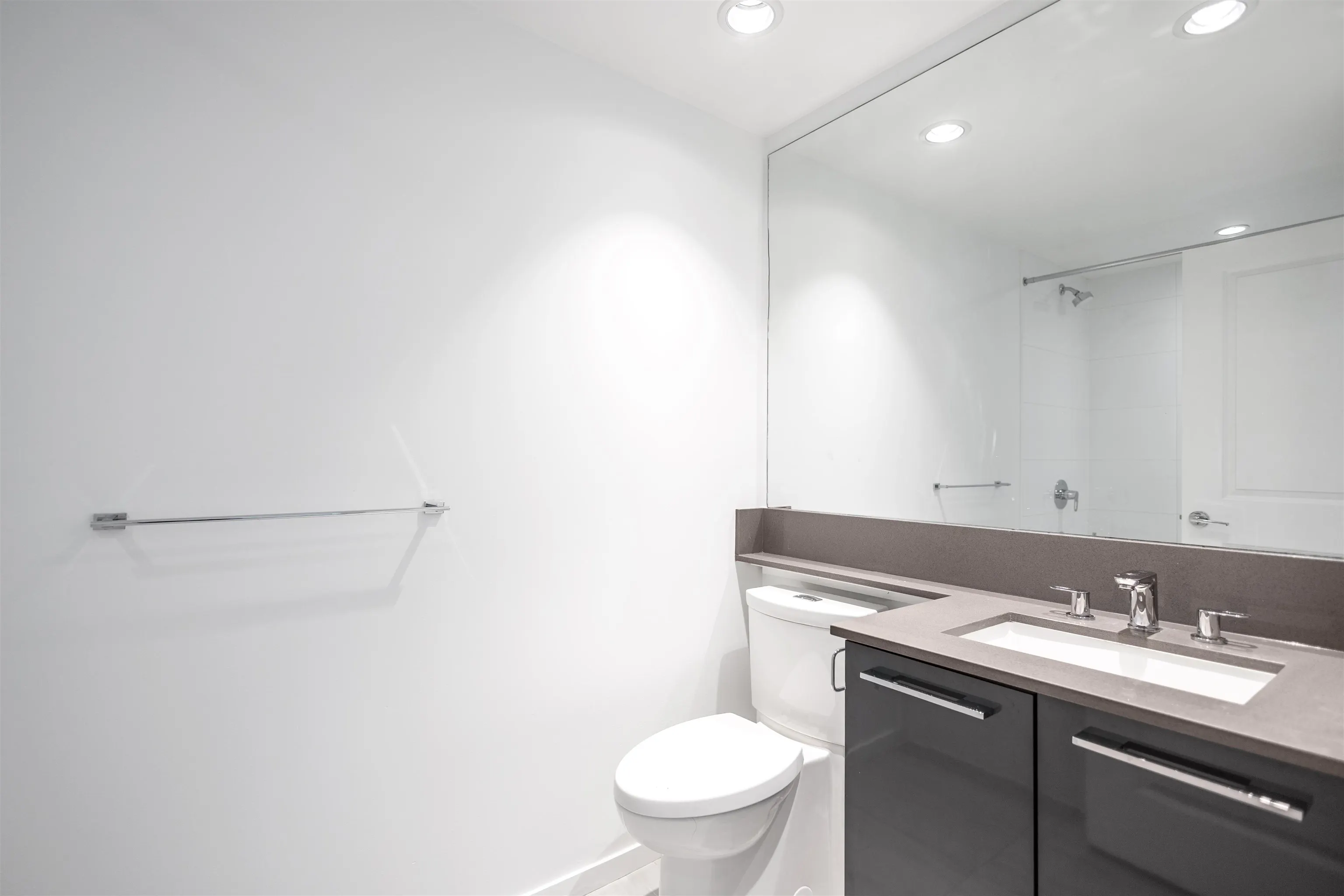 1701 6700 Dunblane Avenue