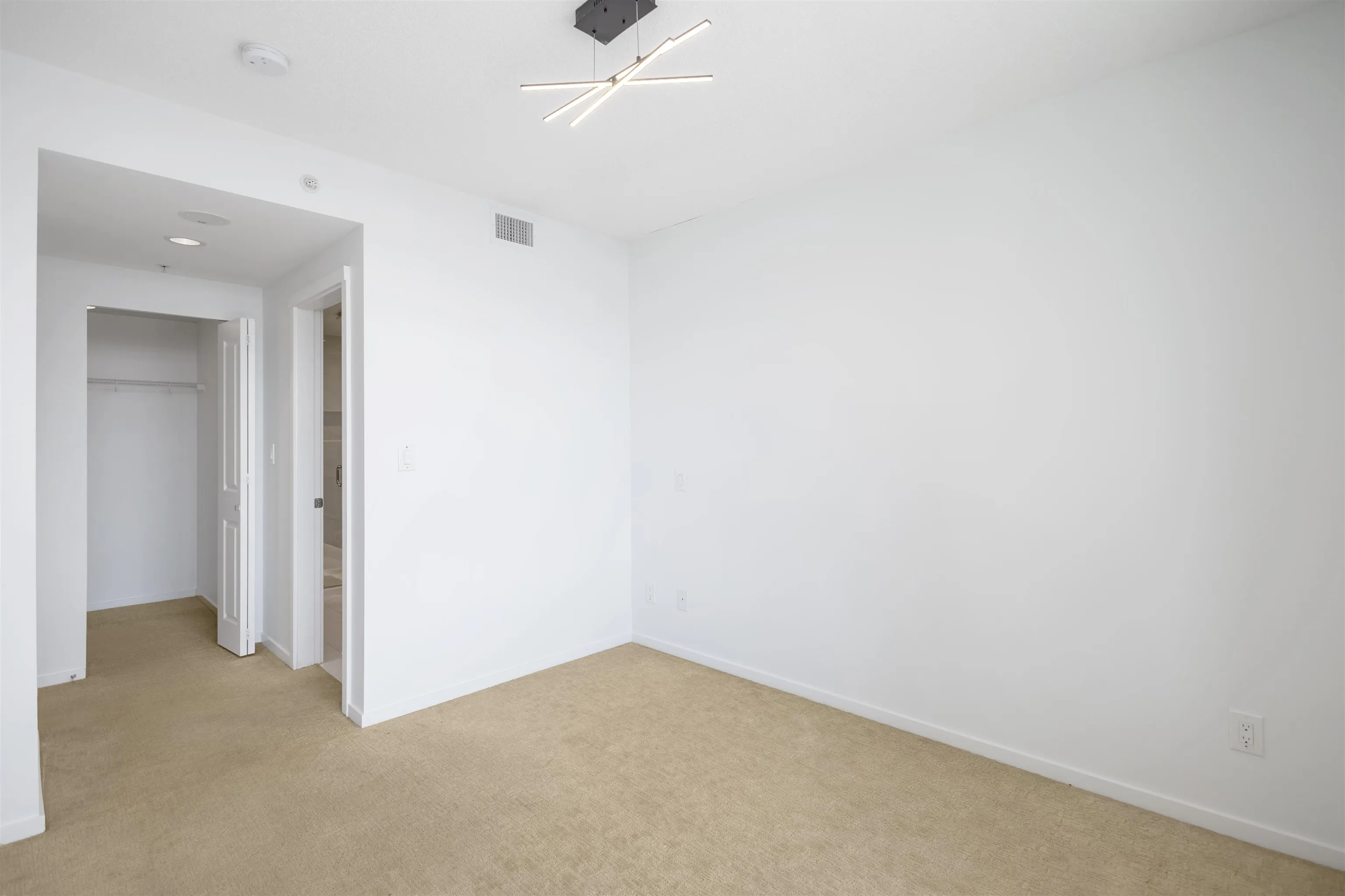 1701 6700 Dunblane Avenue