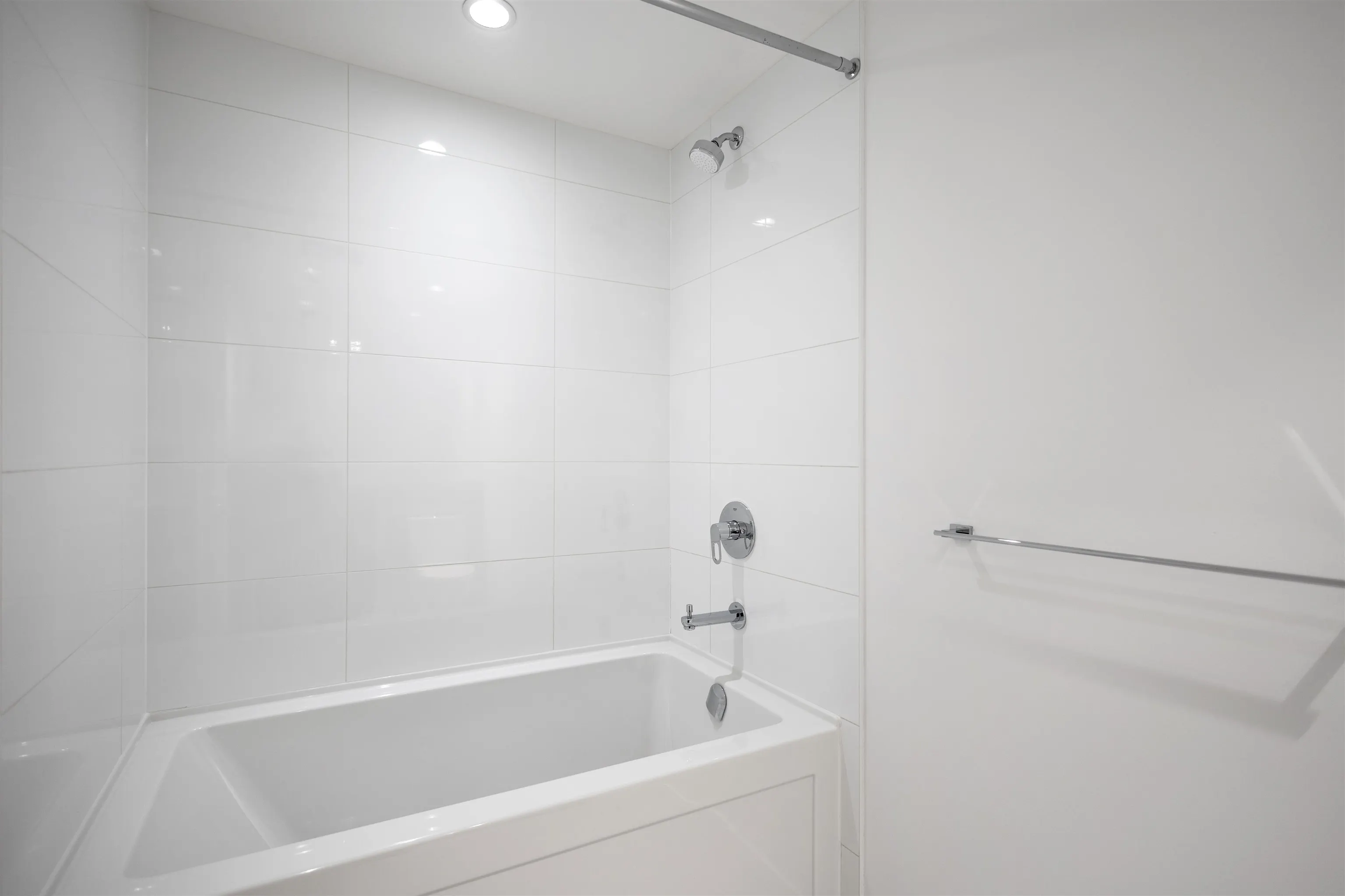 1701 6700 Dunblane Avenue