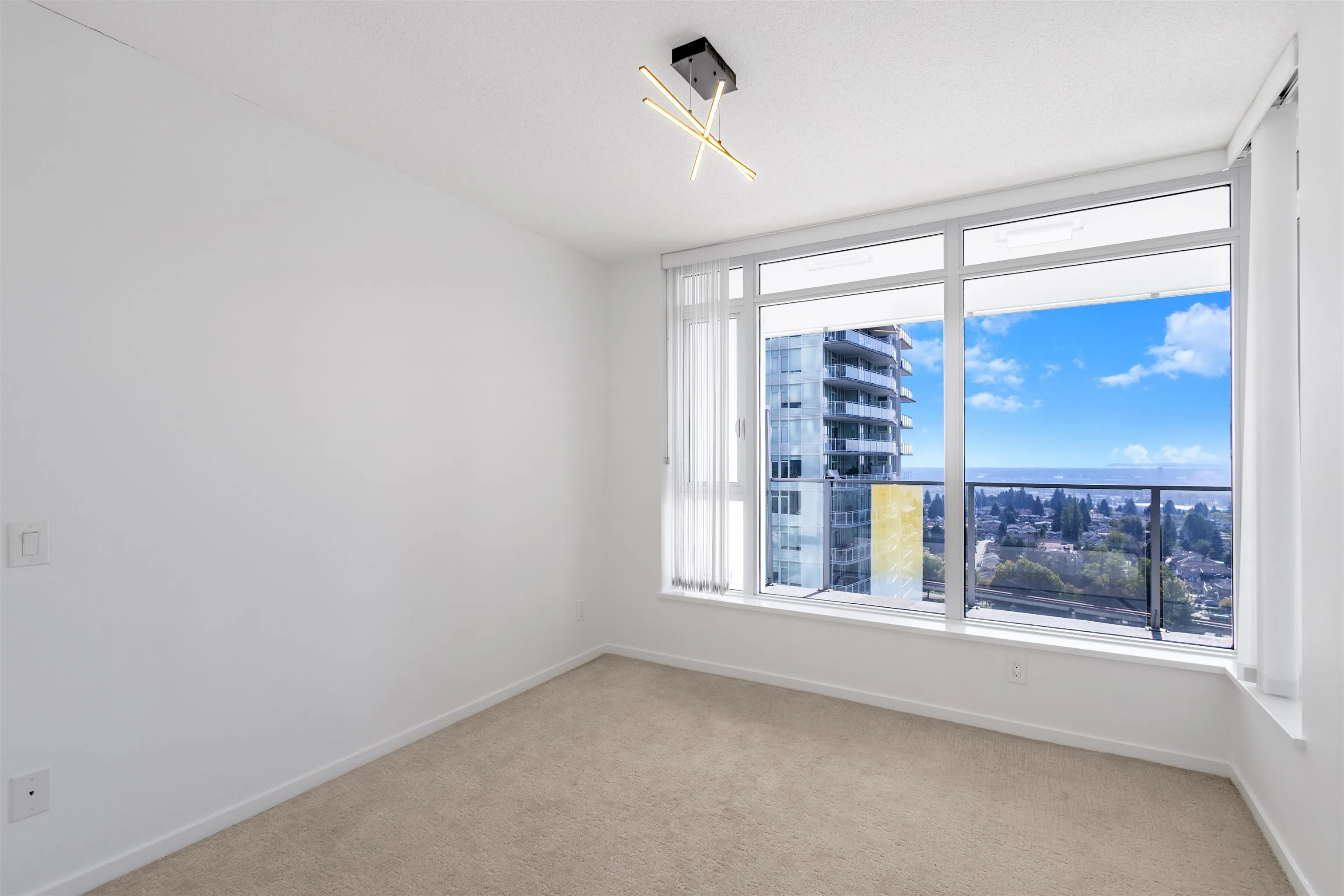 1701 6700 Dunblane Avenue