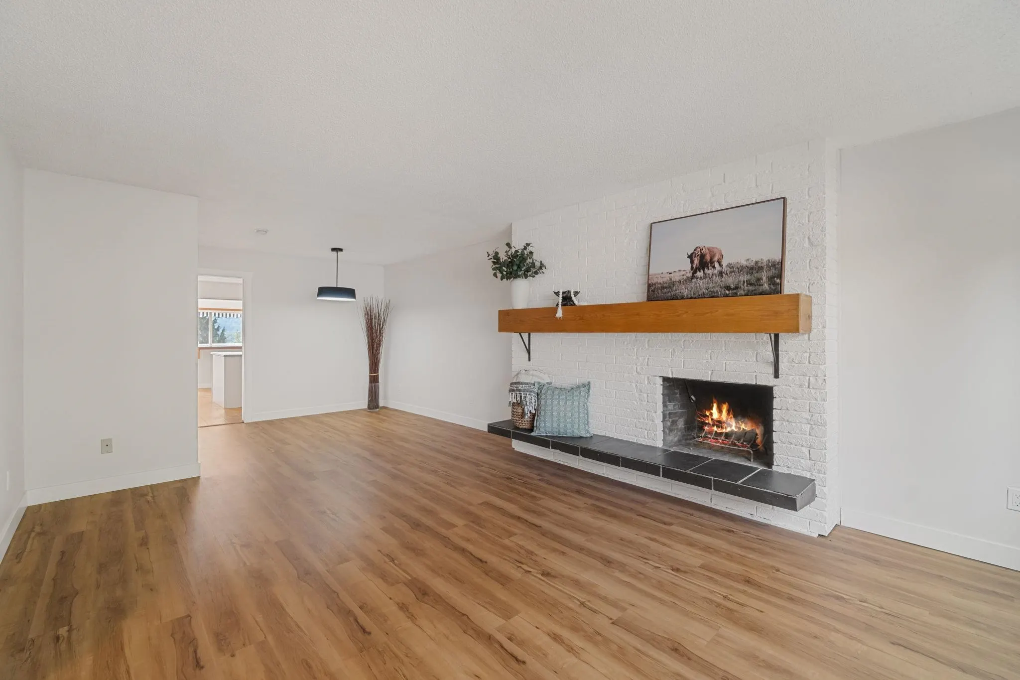 1431 Elinor Crescent