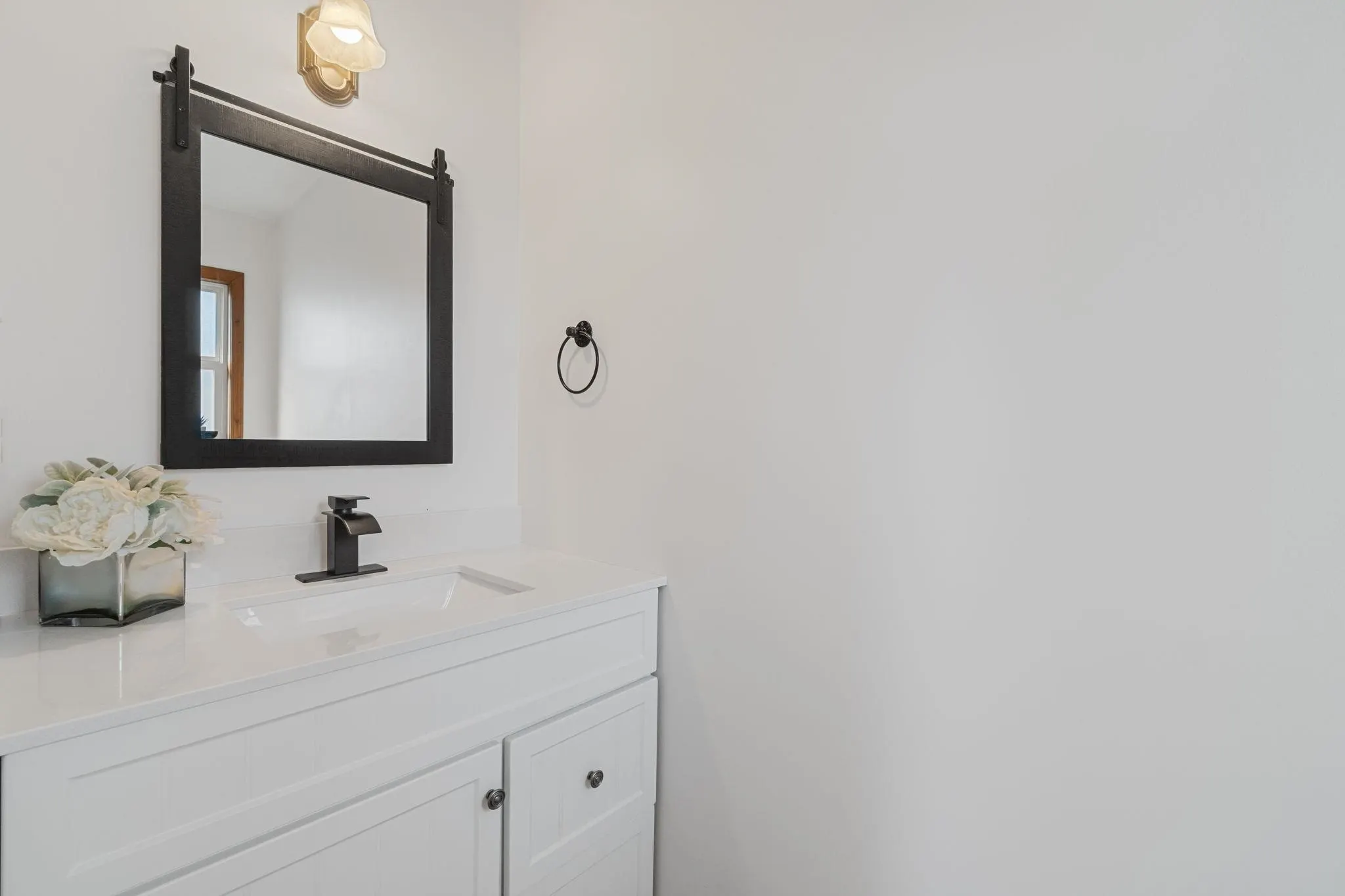 1431 Elinor Crescent