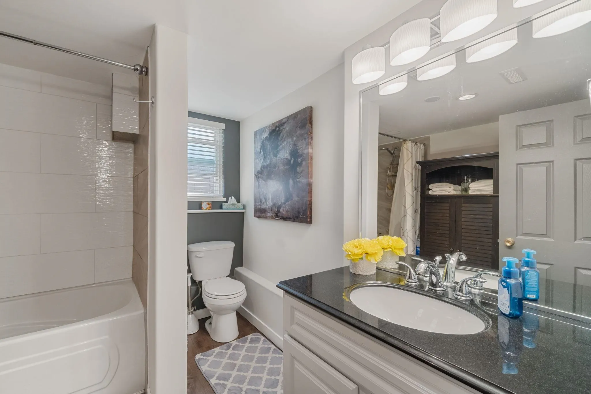 1431 Elinor Crescent