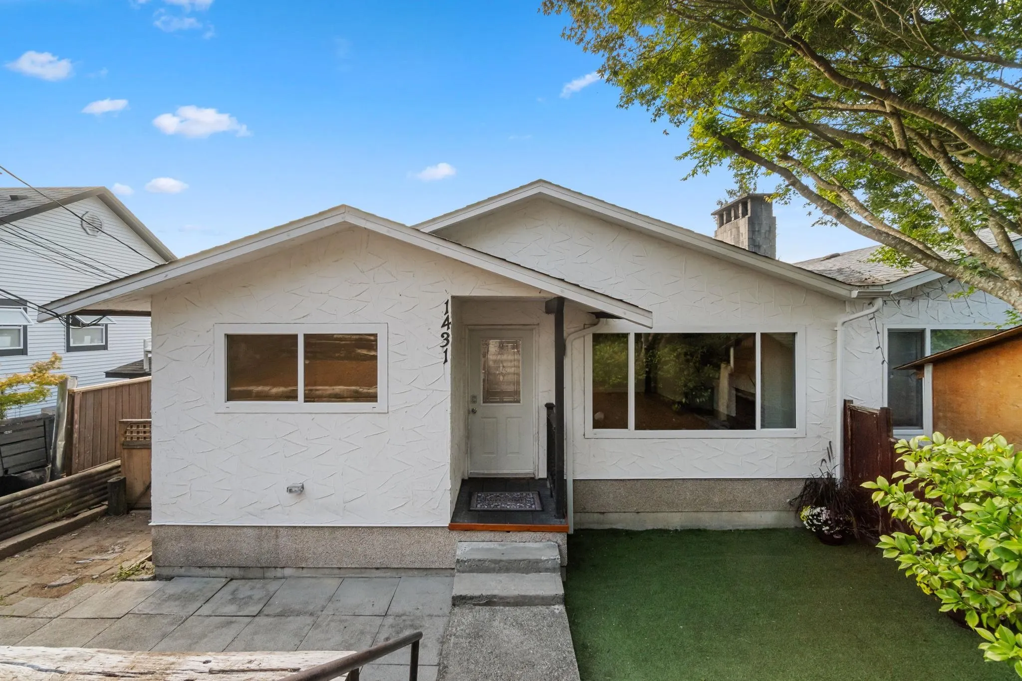 1431 Elinor Crescent