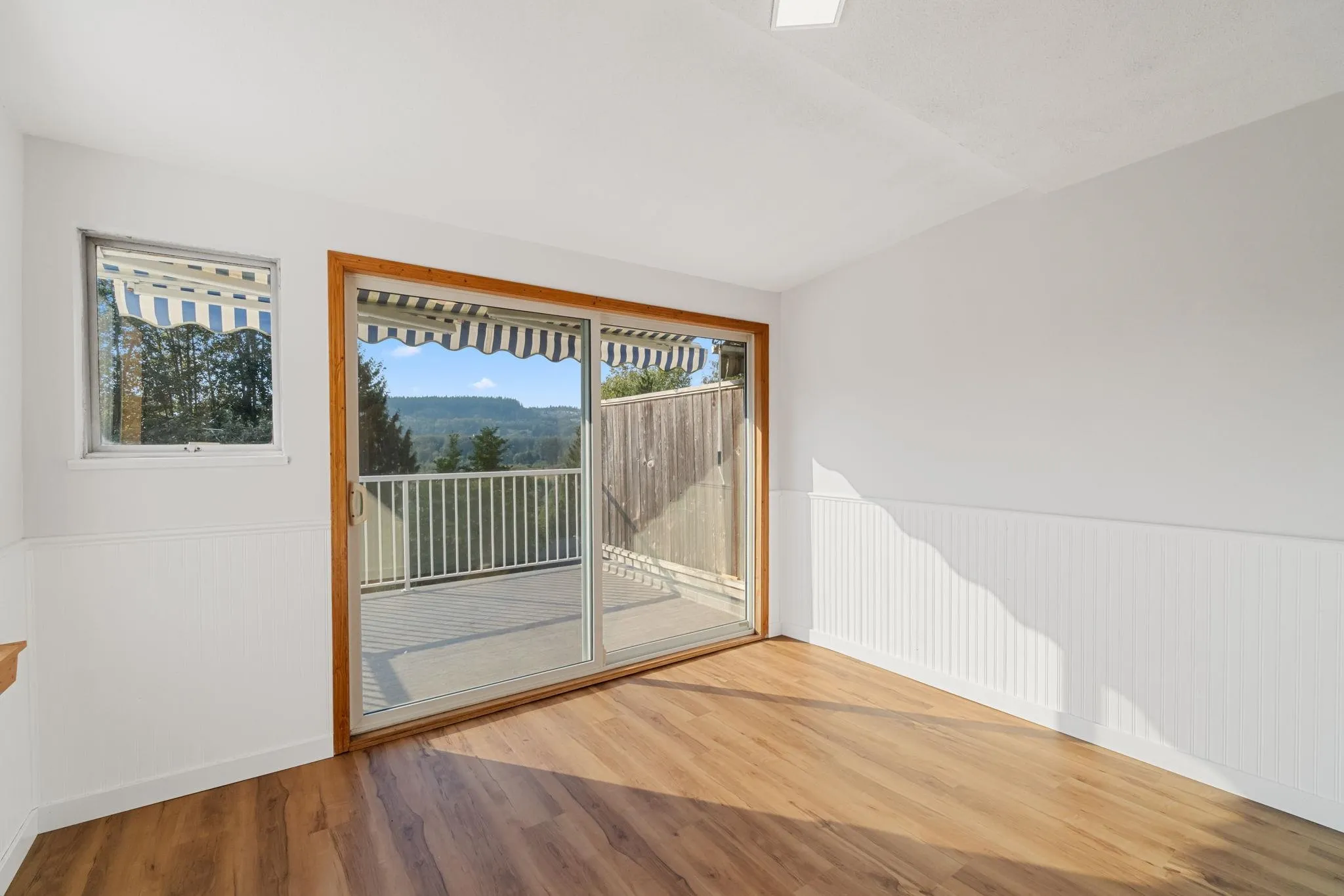 1431 Elinor Crescent