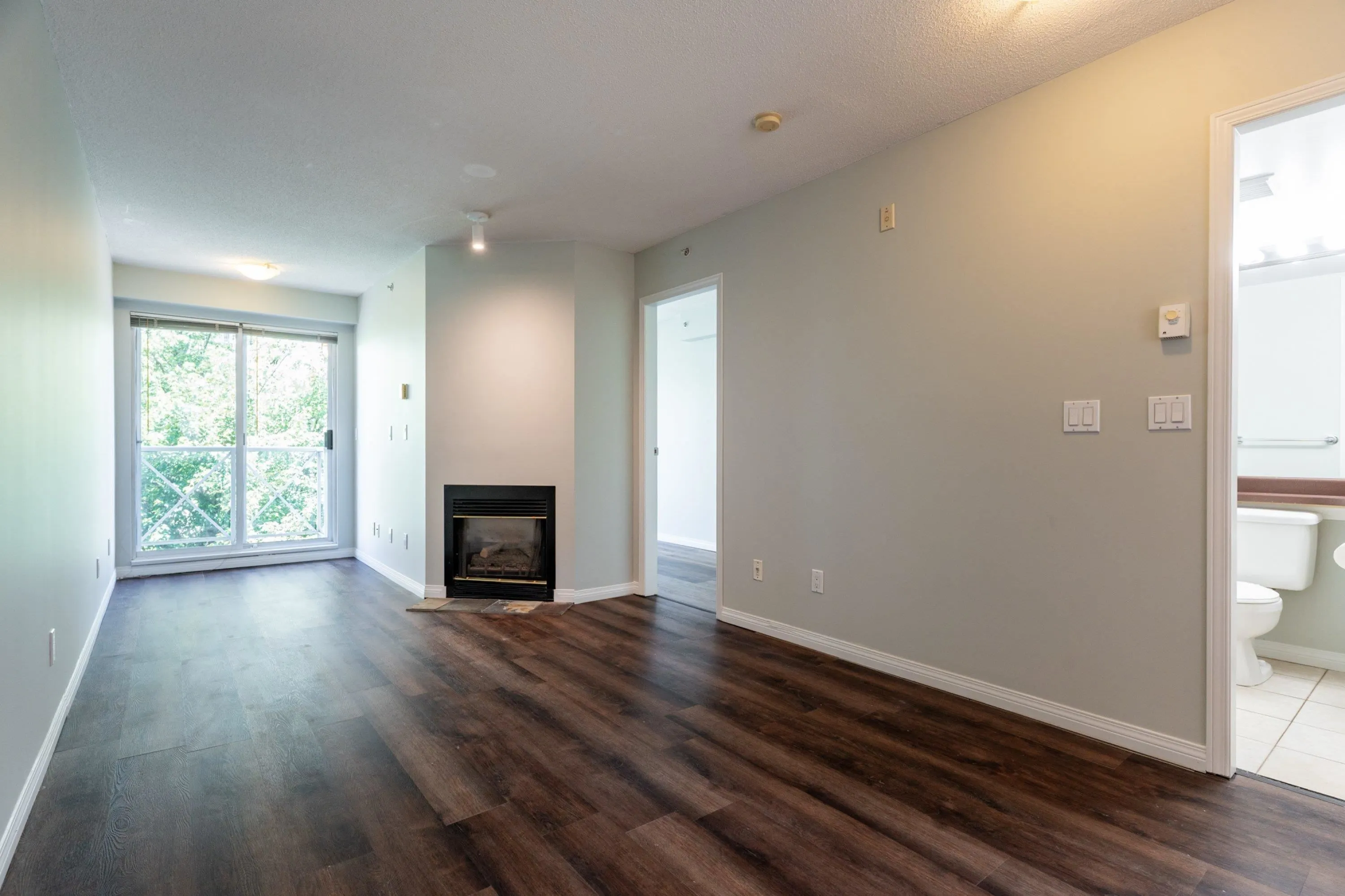 404 528 Rochester Avenue