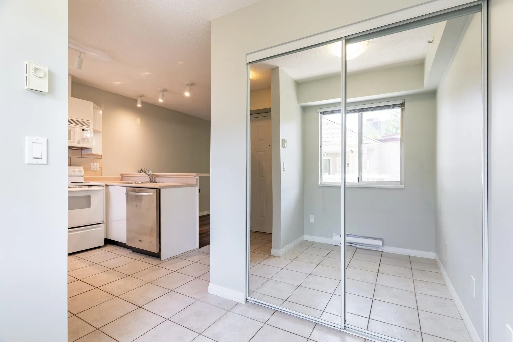 404 528 Rochester Avenue