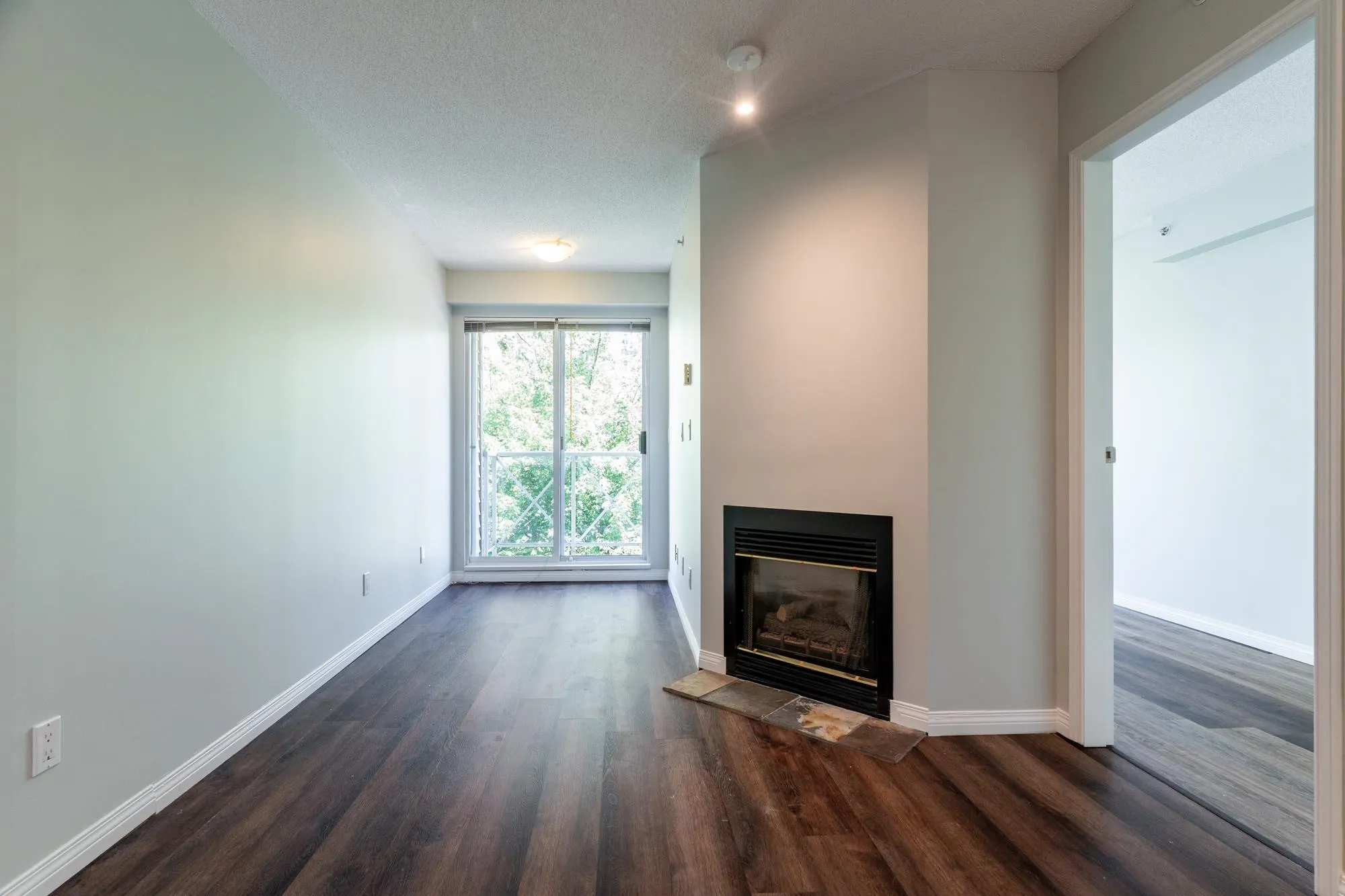 404 528 Rochester Avenue