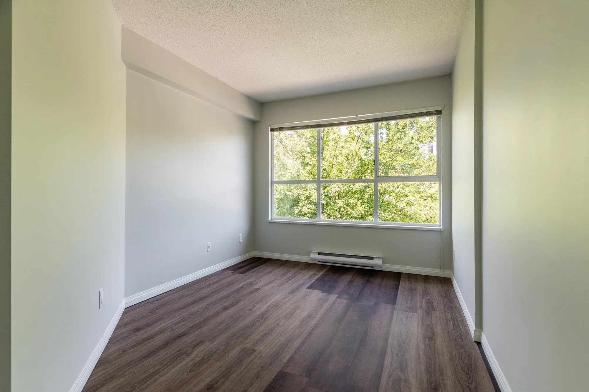 404 528 Rochester Avenue