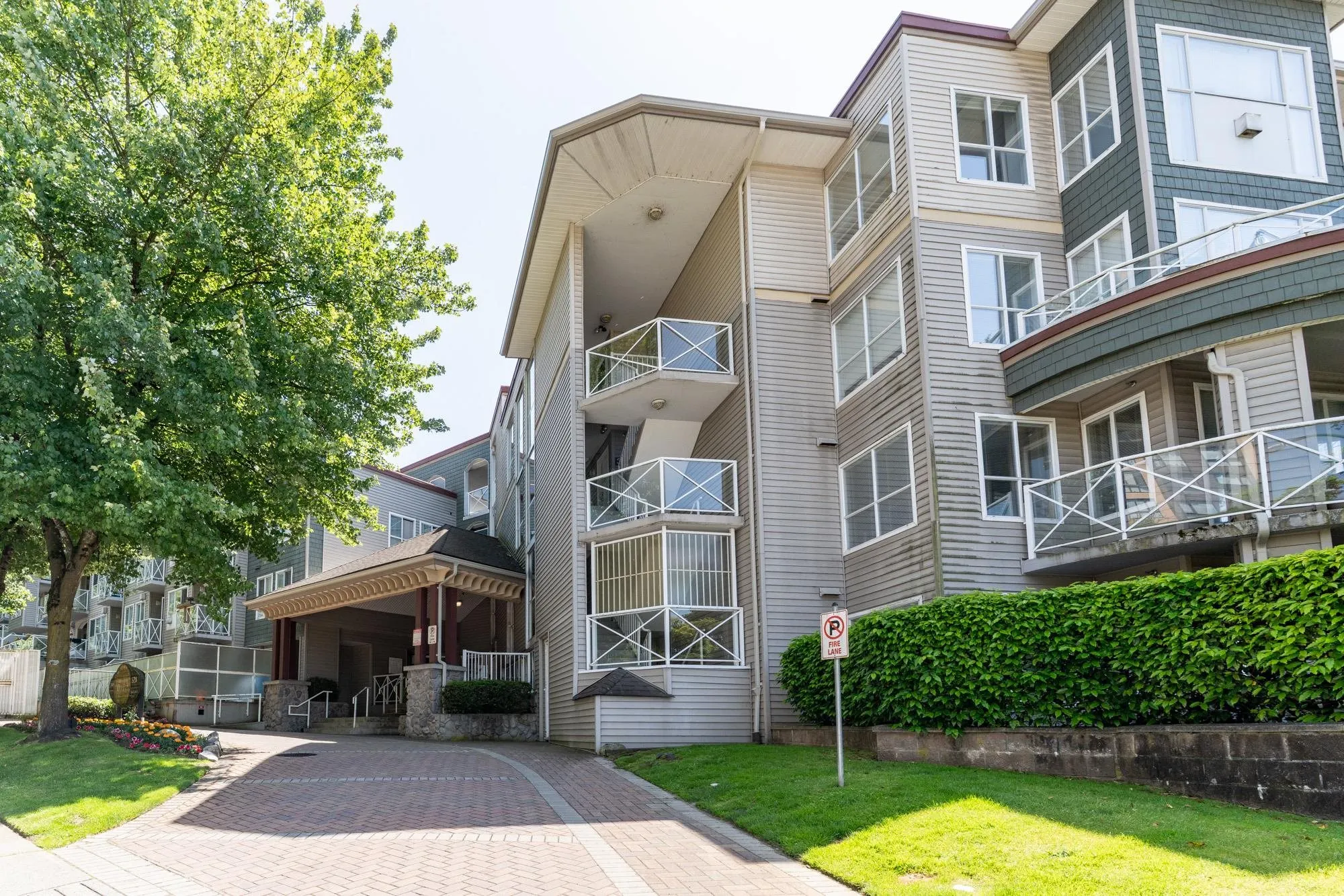 404 528 Rochester Avenue